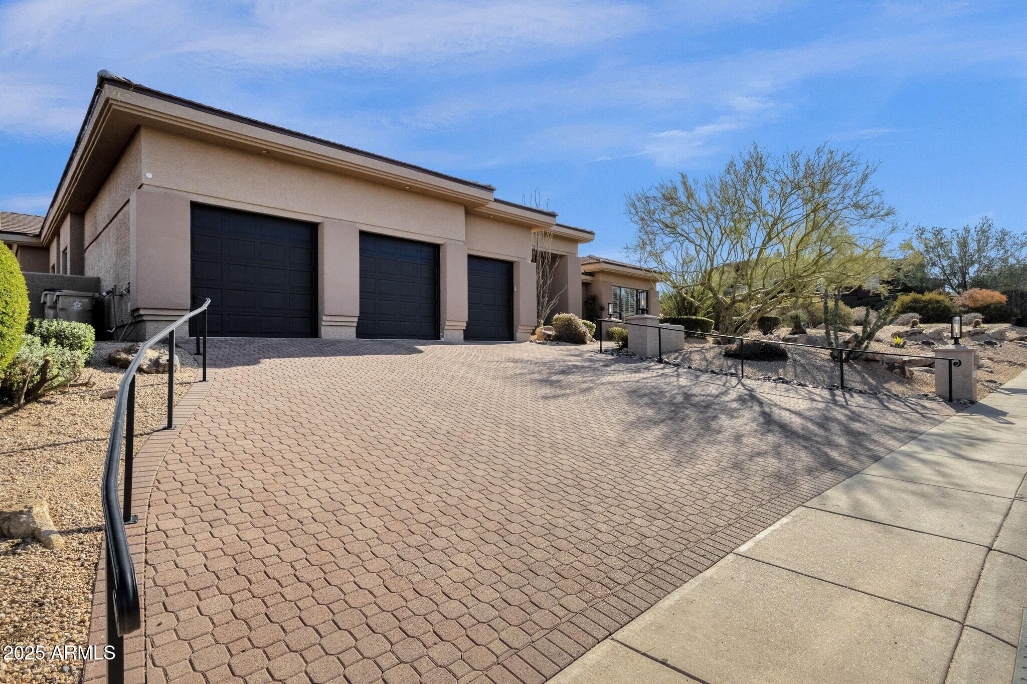 13827 N Sunset Drive
