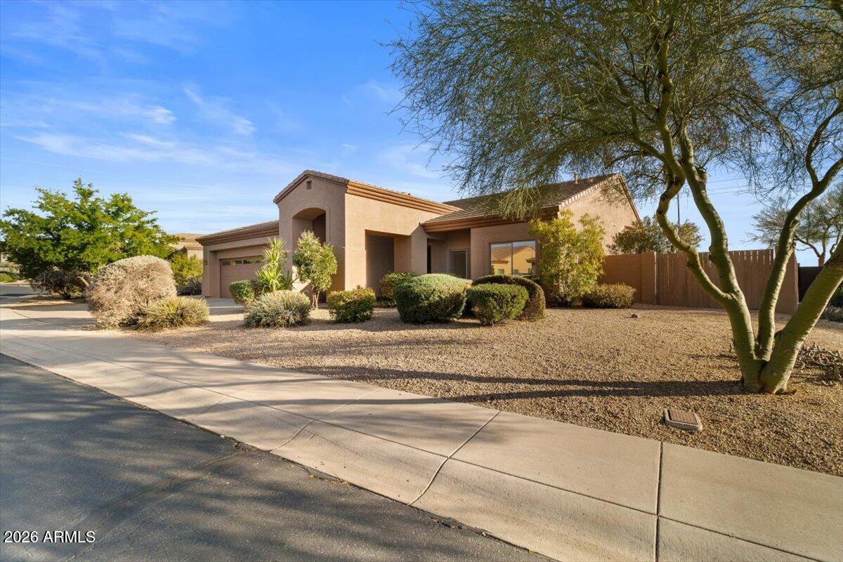 4945 E DESERT VISTA Trail