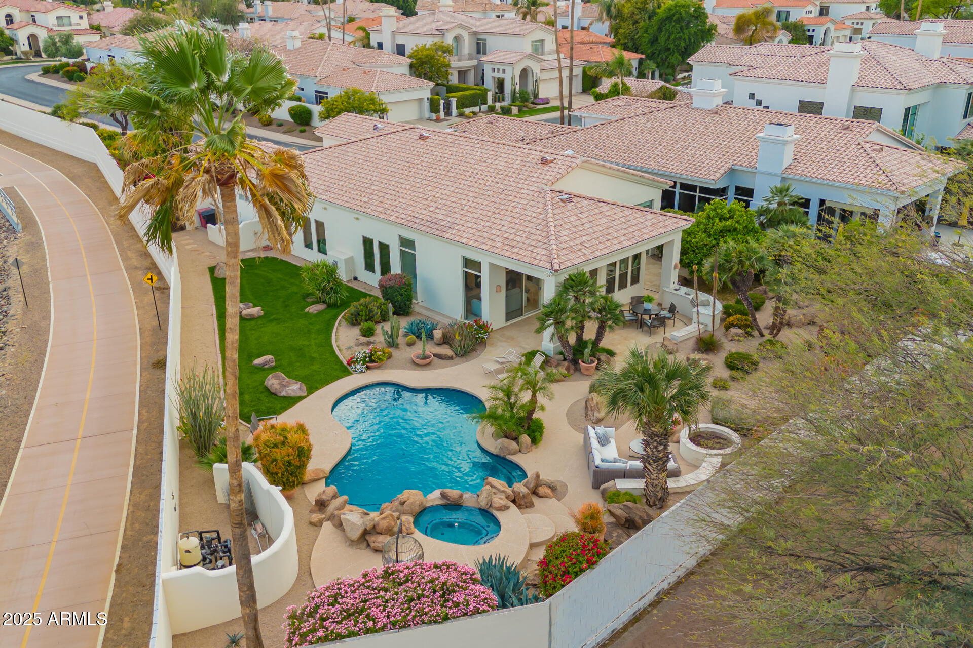 7678 E CACTUS WREN Road