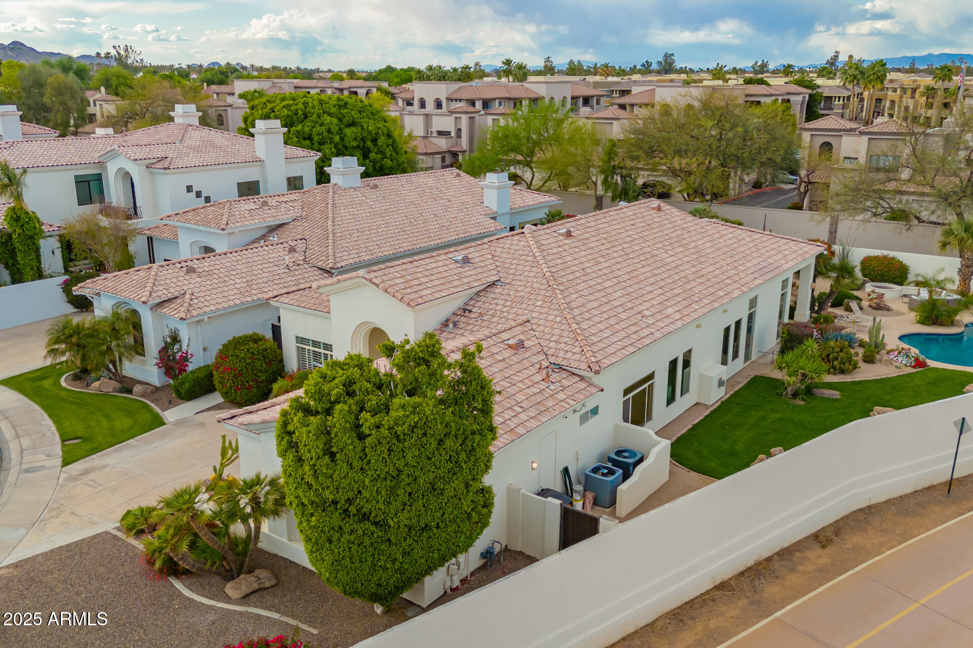 7678 E CACTUS WREN Road