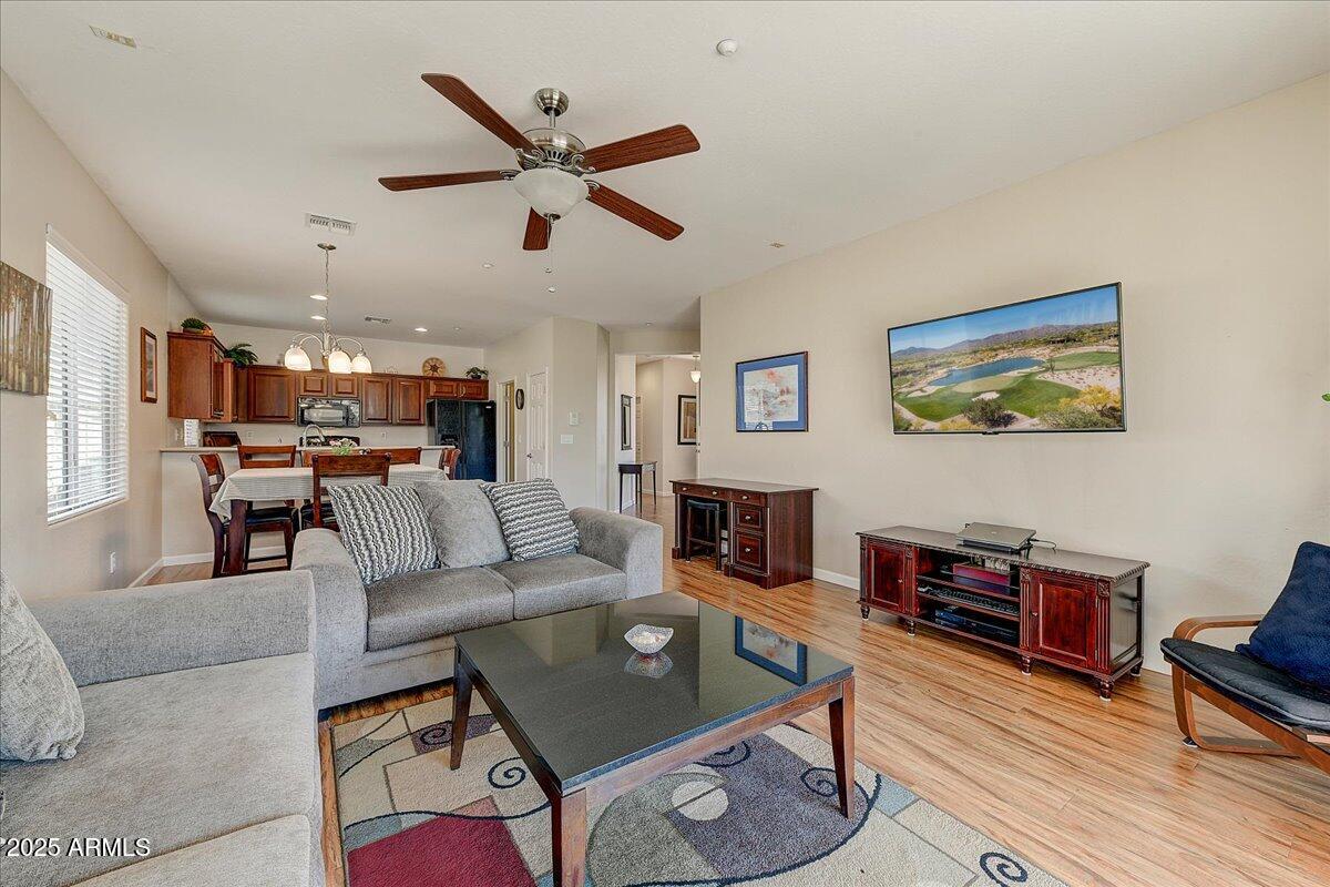 1635 W OWENS Way