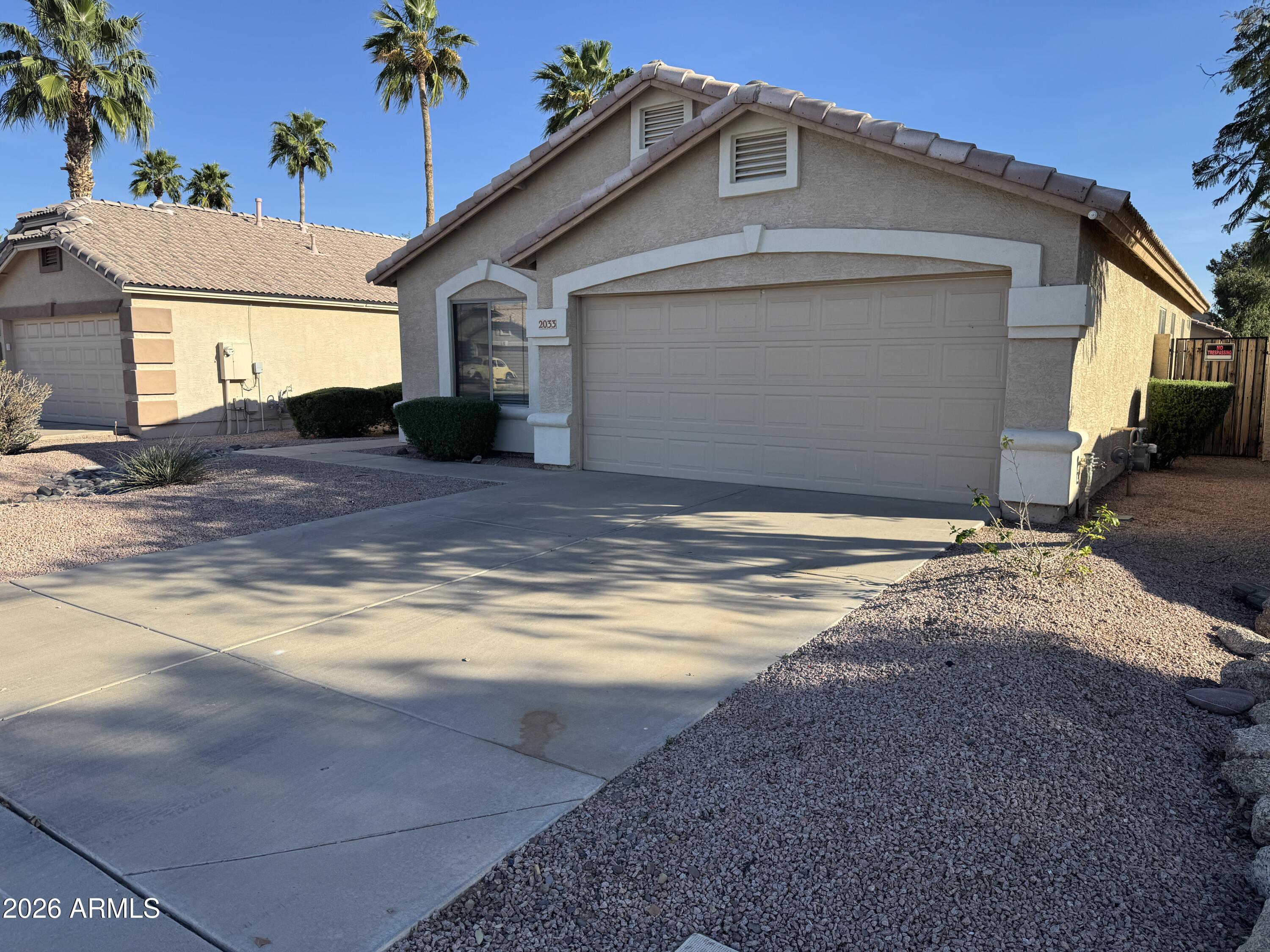 2033 E SARATOGA Street