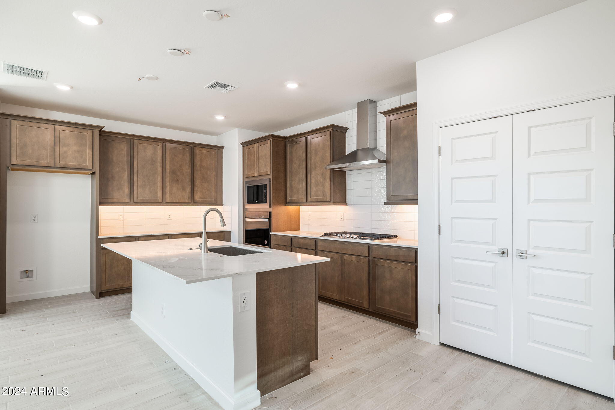 6963 W BUCKHORN Trail