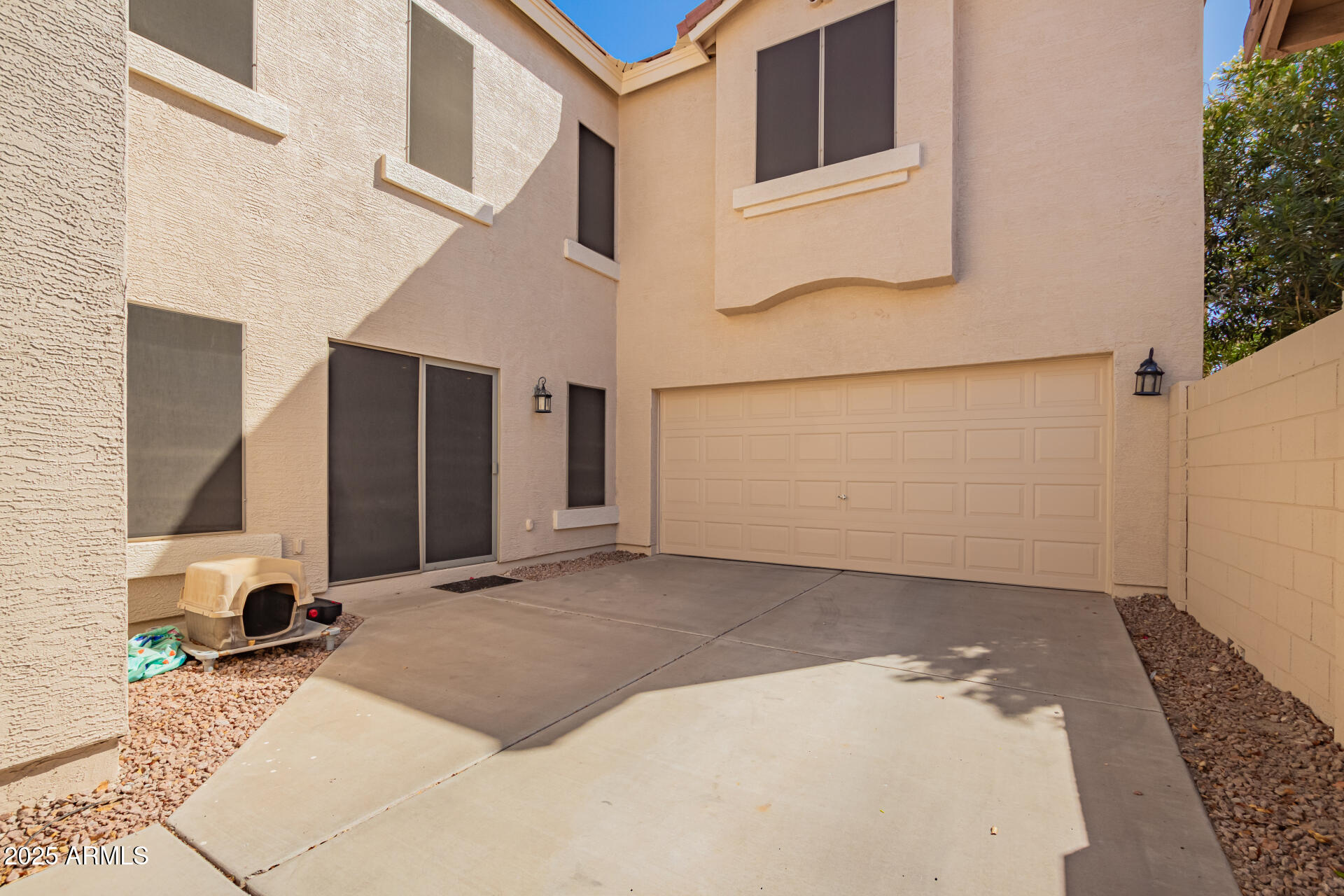 2635 E Chester Drive