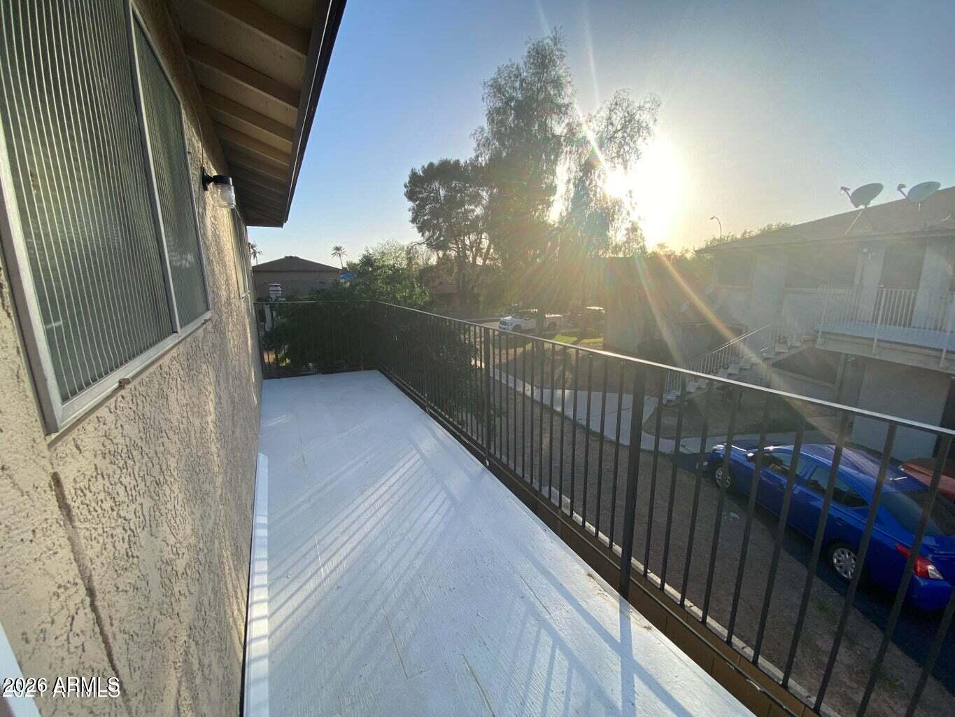 3352 W HARMONT Drive 3