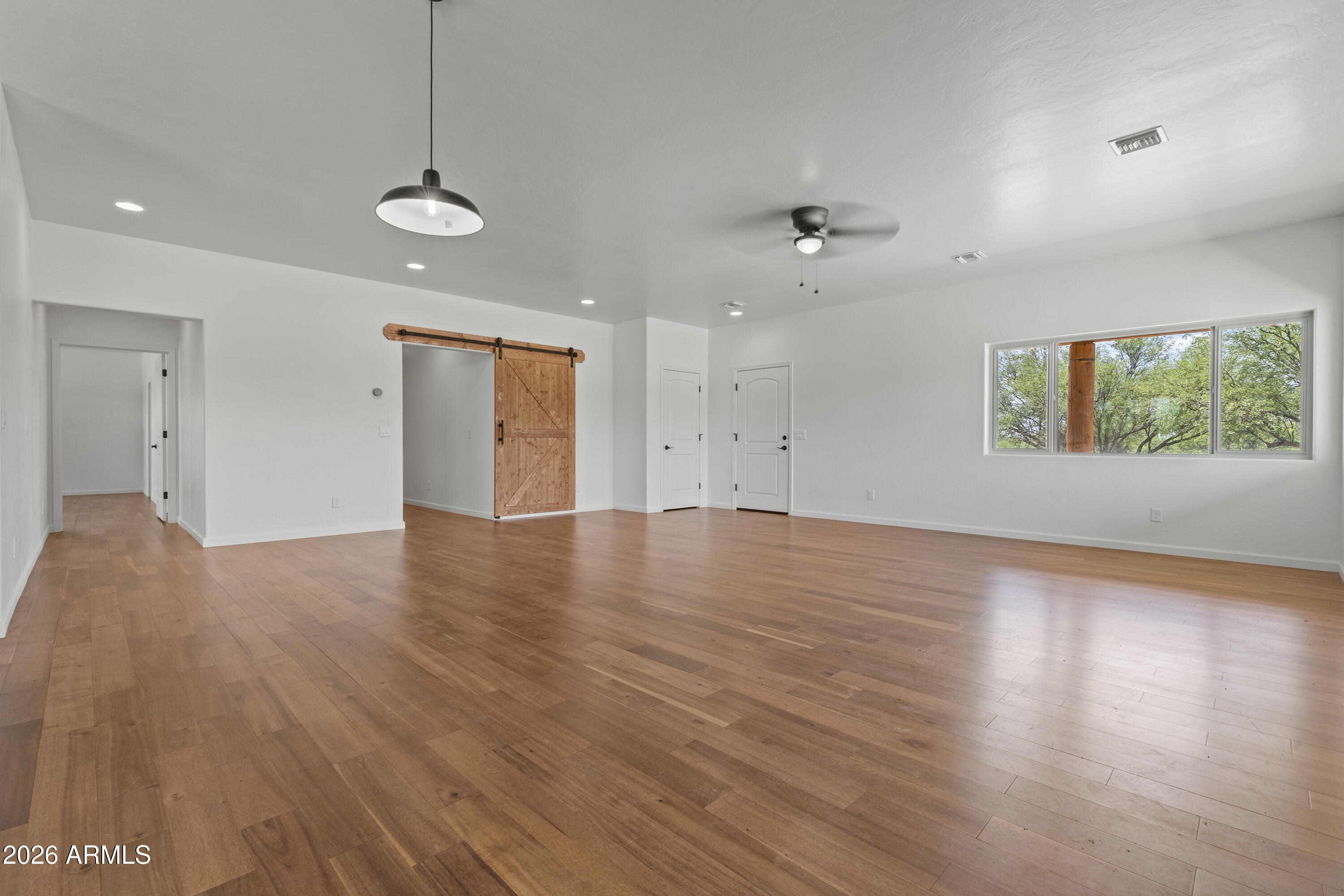 8557 S CALLE MIA --