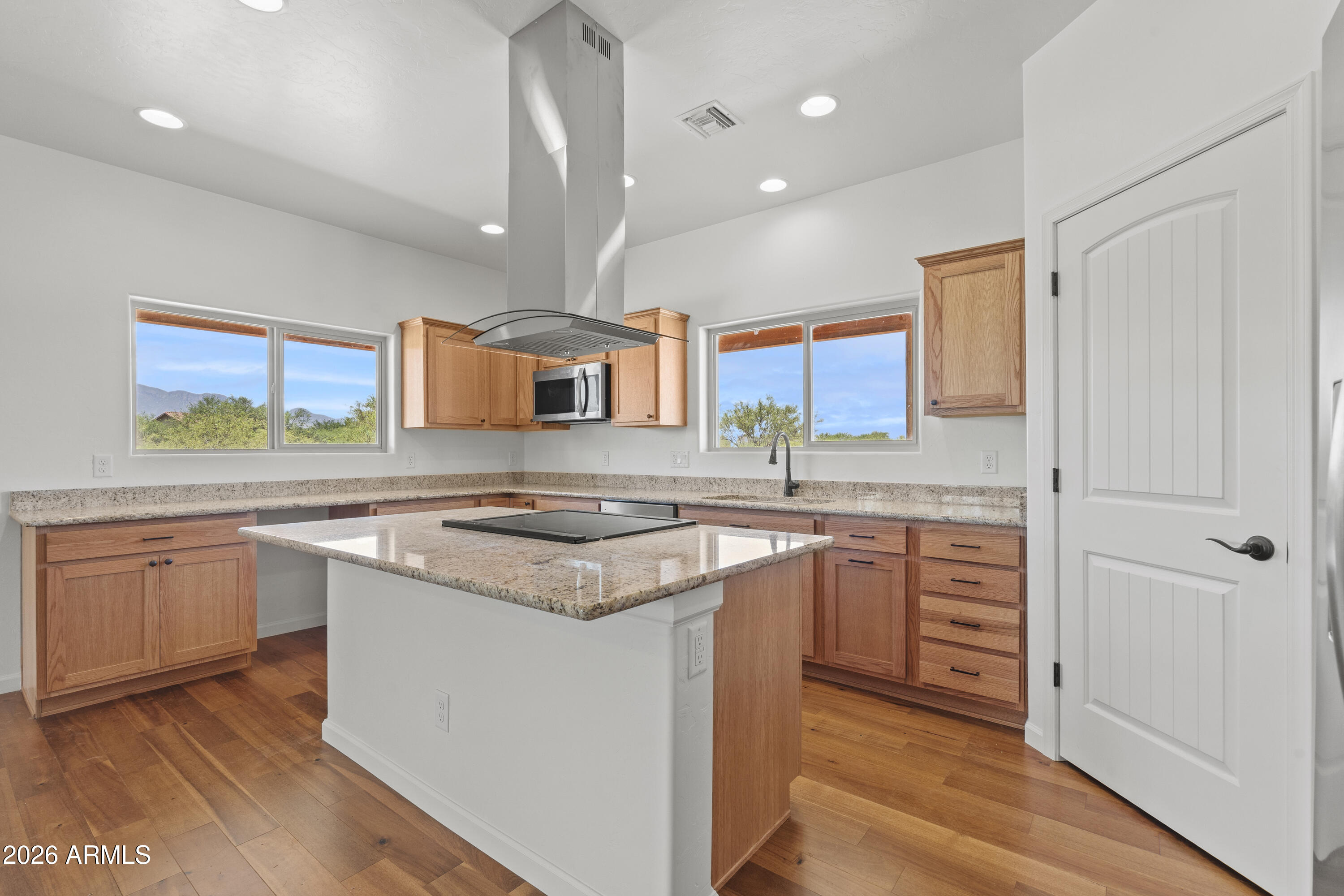 8557 S CALLE MIA --