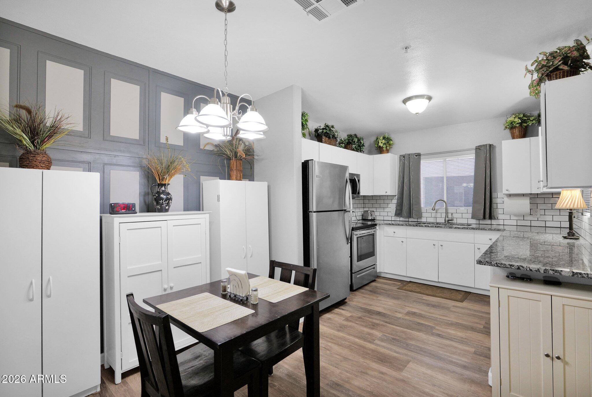 1295 N ASH Street 624