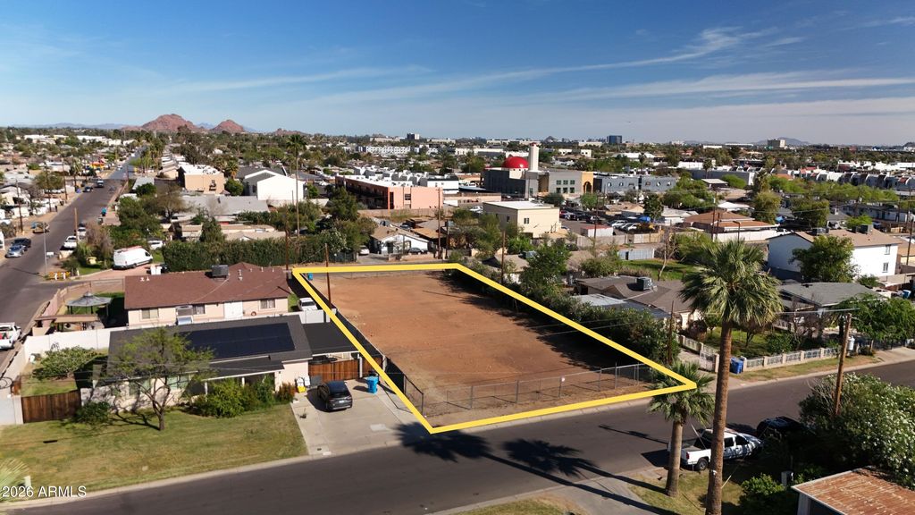 Photo of 1915 N 31st Street #-, Phoenix, AZ 85008 (MLS # 7000340)