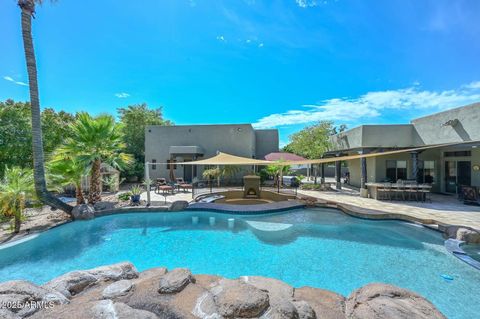 8325 W LA CAILLE -- Peoria AZ 85383