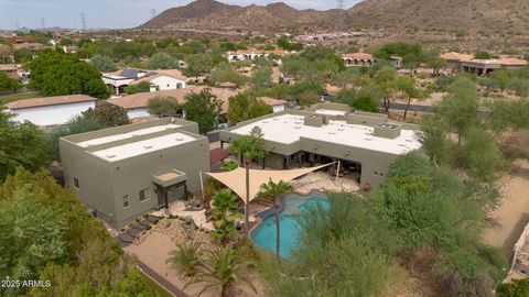 8325 W LA CAILLE -- Peoria AZ 85383