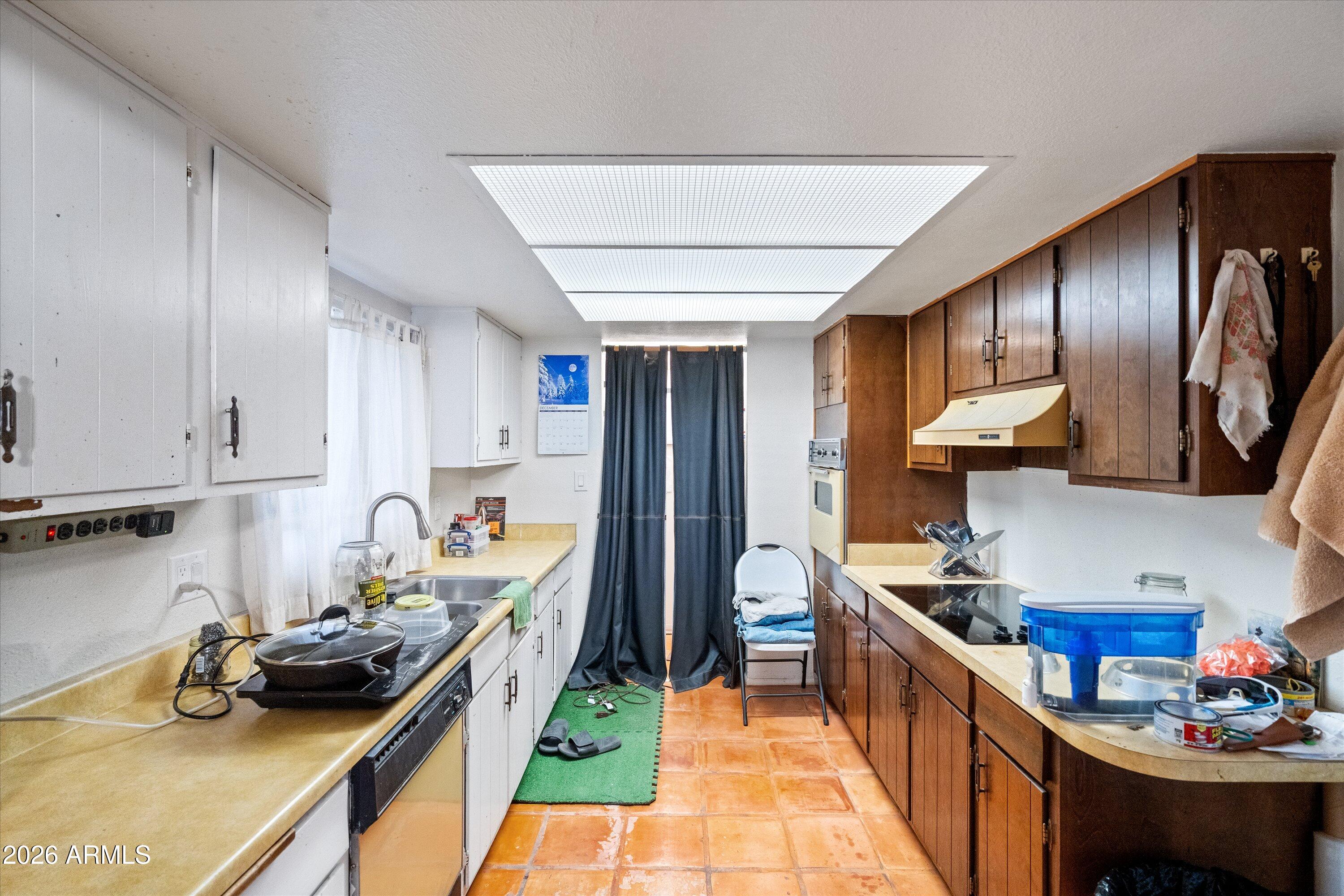 845 S VALENCIA --
