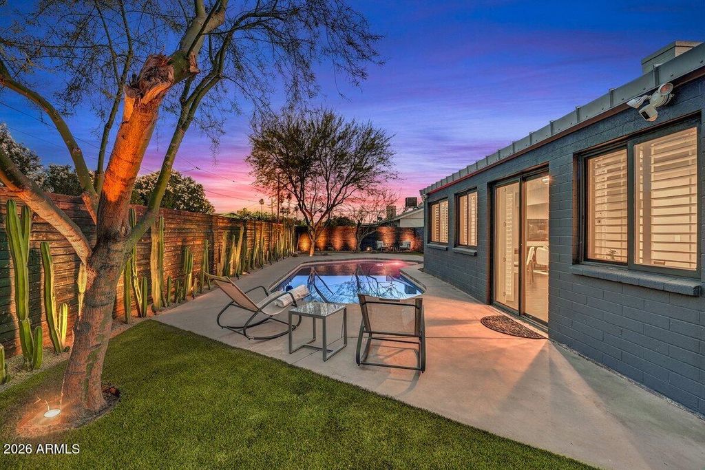 Photo of 3307 S Terrace Road, Tempe, AZ 85282 (MLS # 7013028)