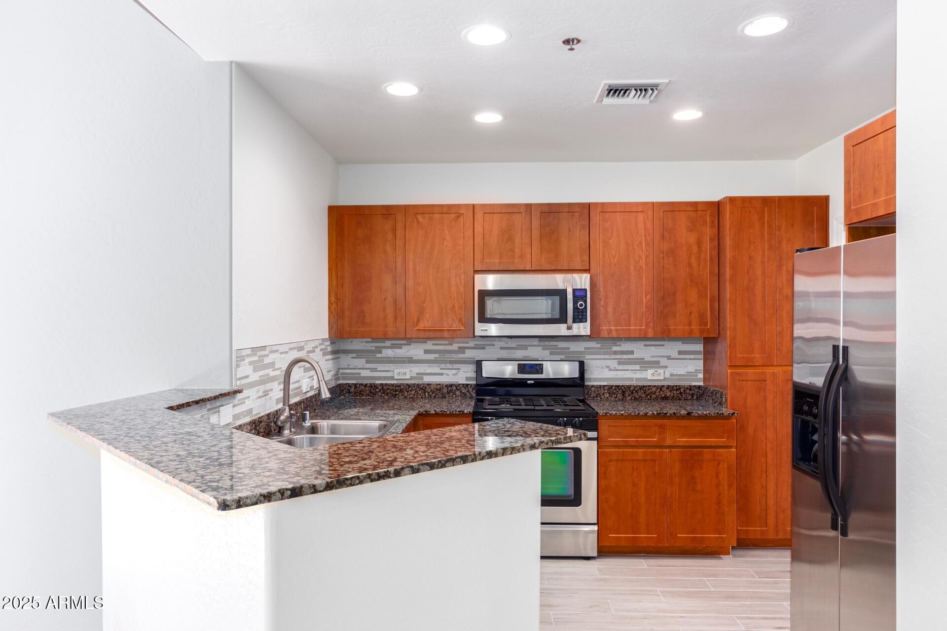 17 W VERNON Avenue 117