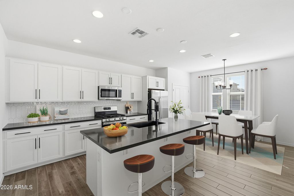 Photo of 10054 W Piccadilly Road, Avondale, AZ 85392 (MLS # 6949676)