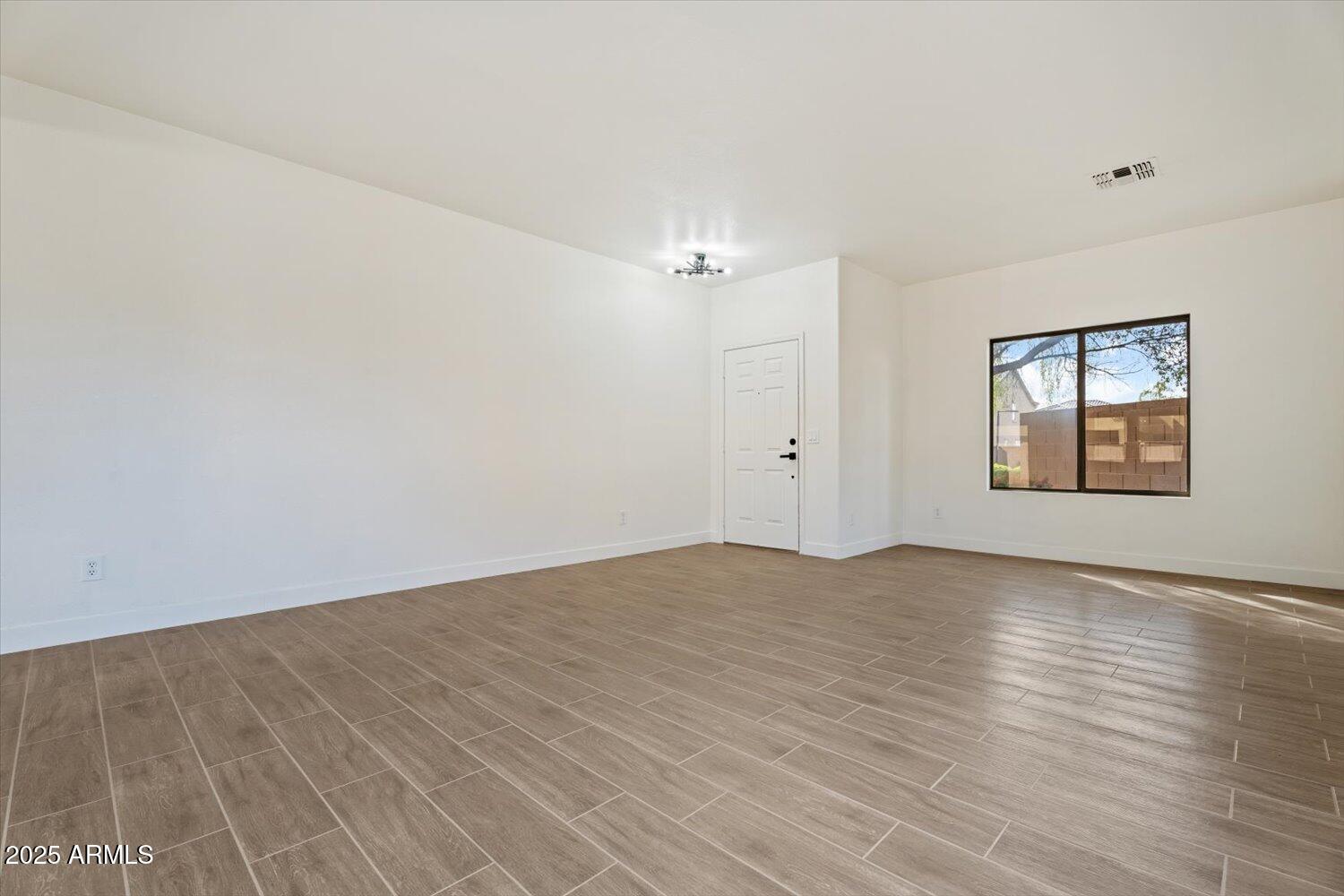 9456 W JAMESTOWN Road