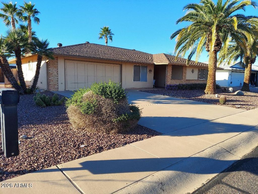 Photo of 13046 W Skyview Drive, Sun City West, AZ 85375 (MLS # 6973771)