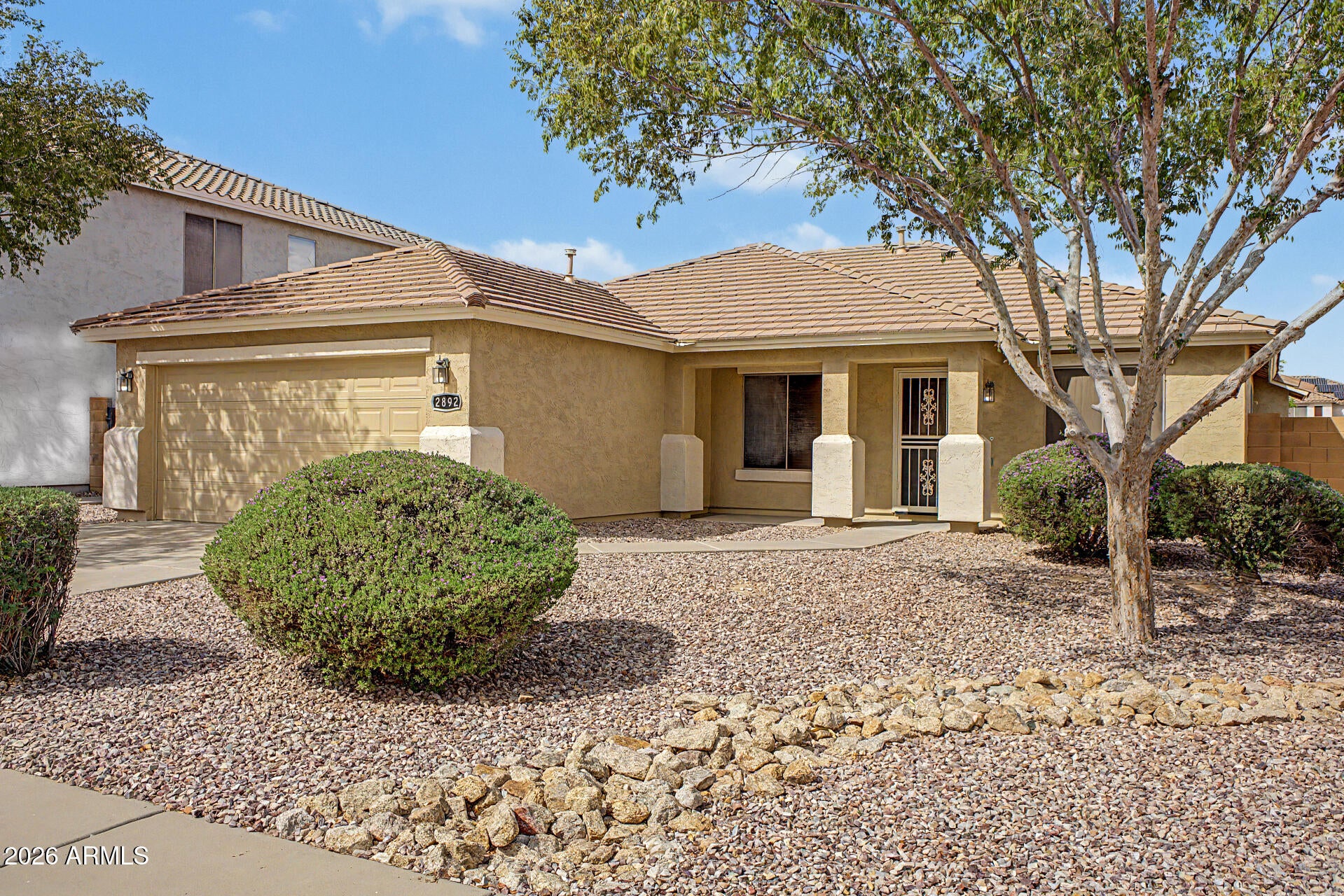 2892 W GOLDMINE MOUNTAIN Drive