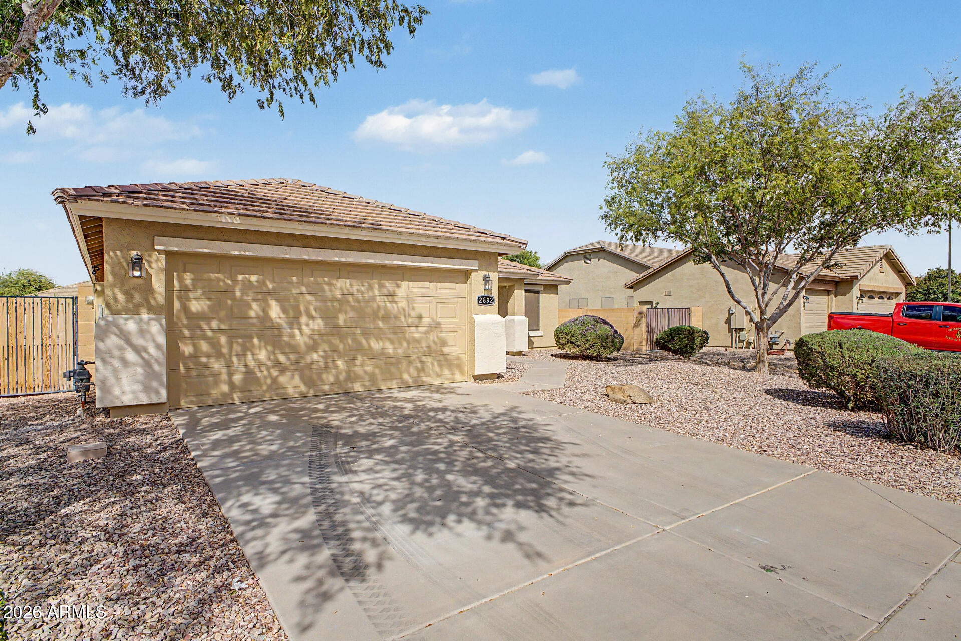 2892 W GOLDMINE MOUNTAIN Drive