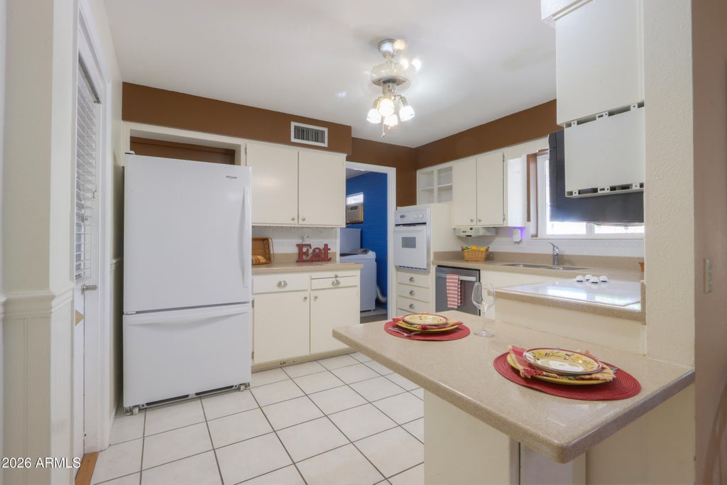 Photo of 5642 E Des Moines Street, Mesa, AZ 85205 (MLS # 7094194)
