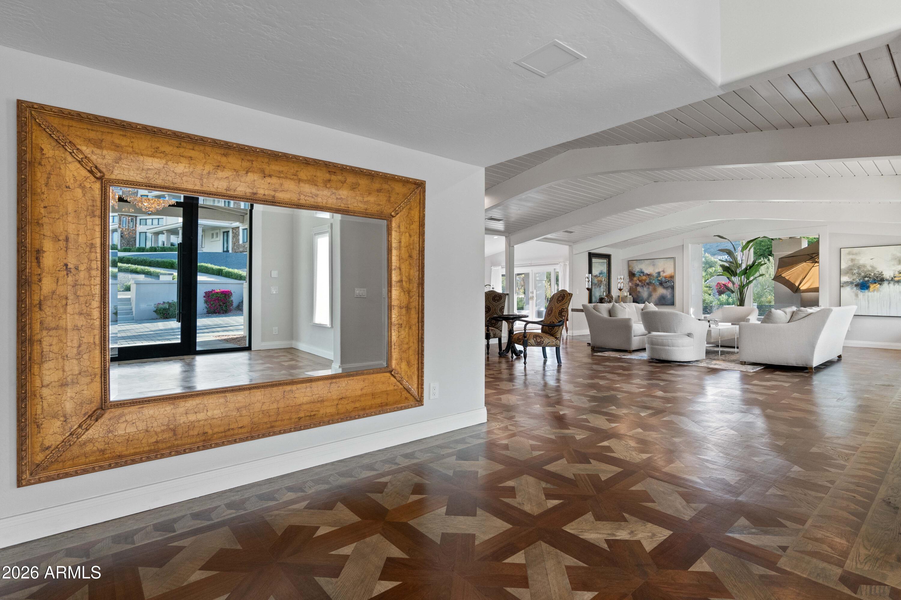 4401 E SPARKLING Lane