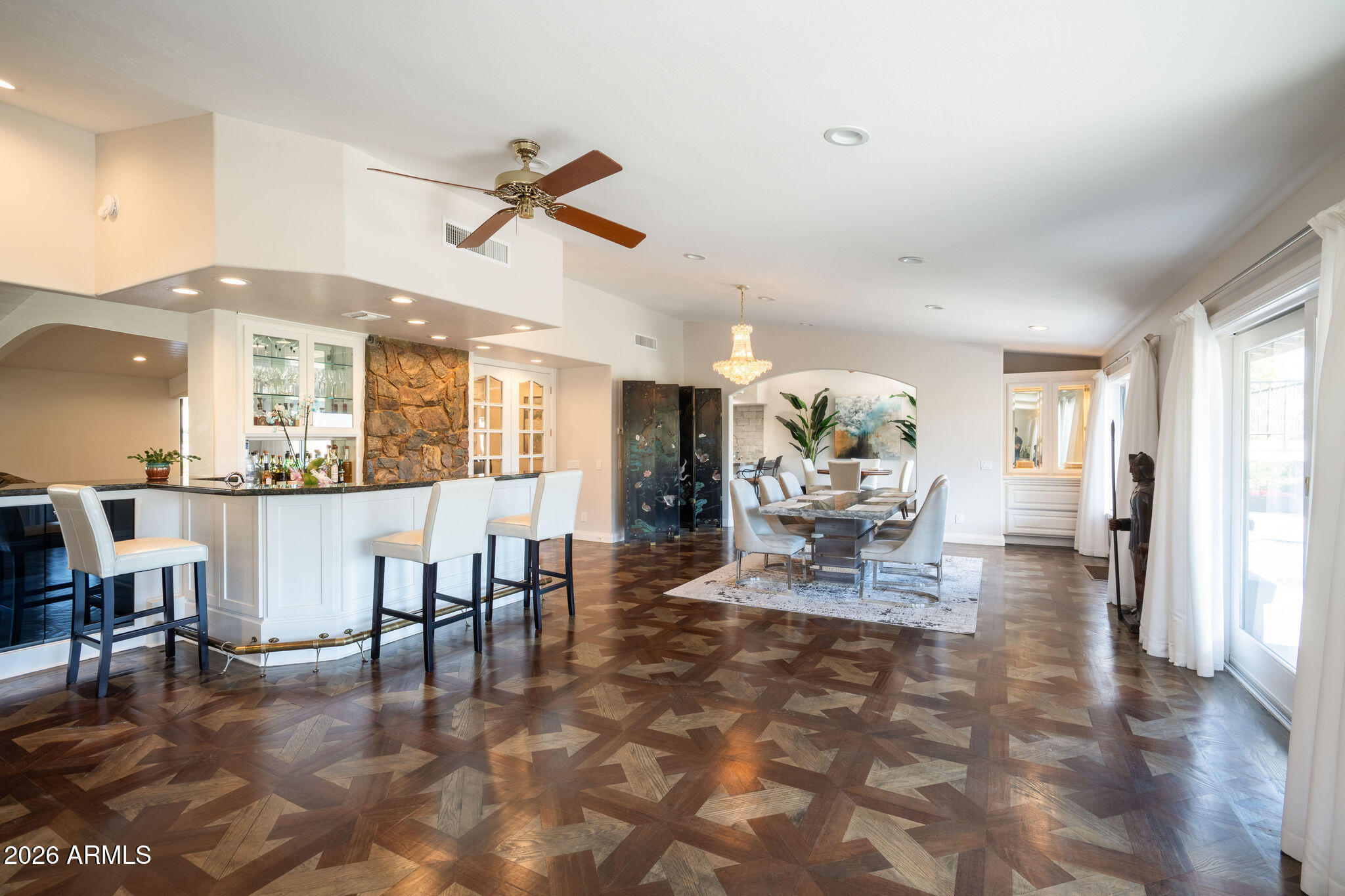 4401 E SPARKLING Lane