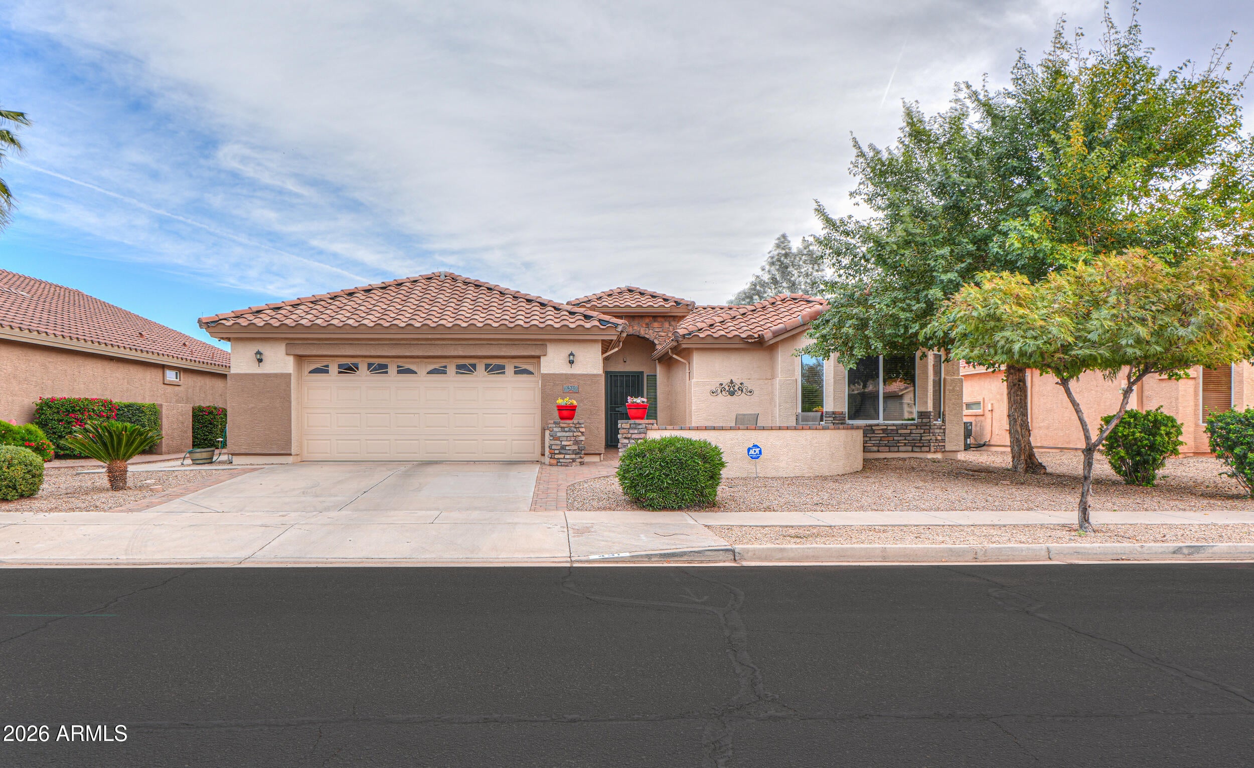 431 N SANTIAGO Trail