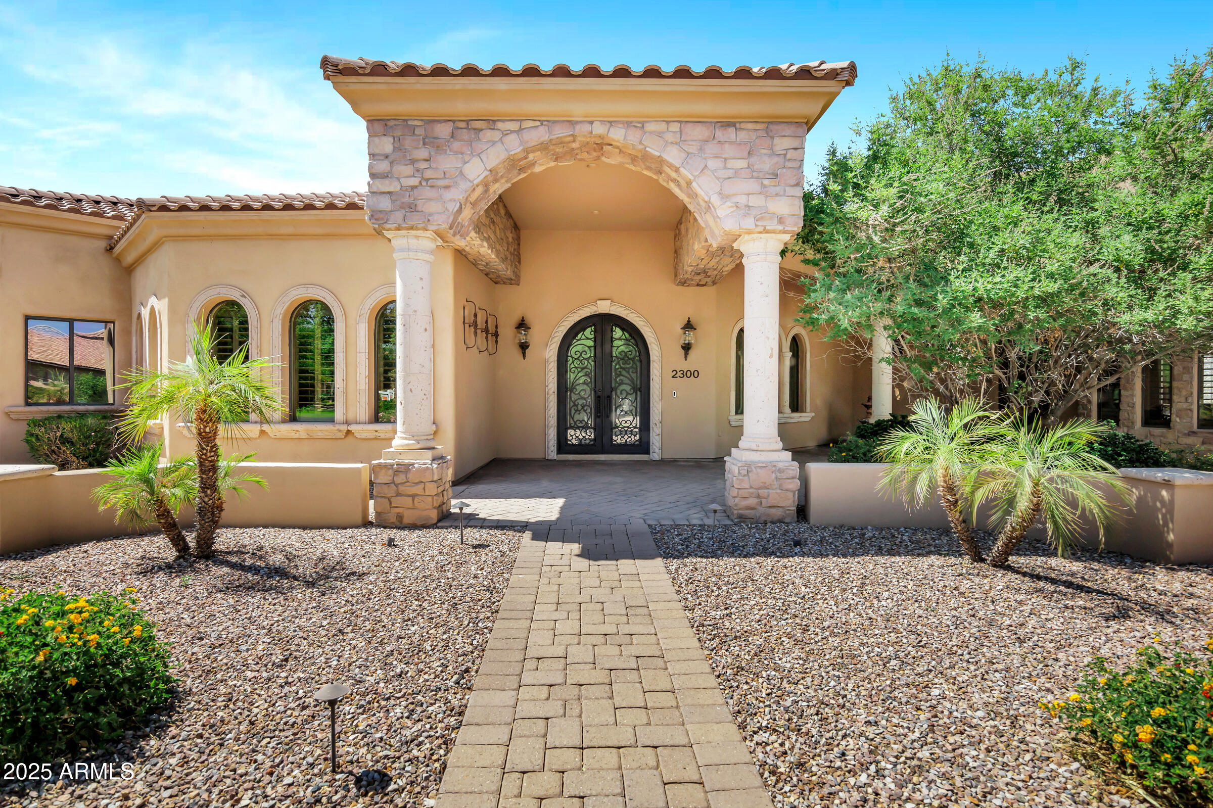 2300 E SANOQUE Court