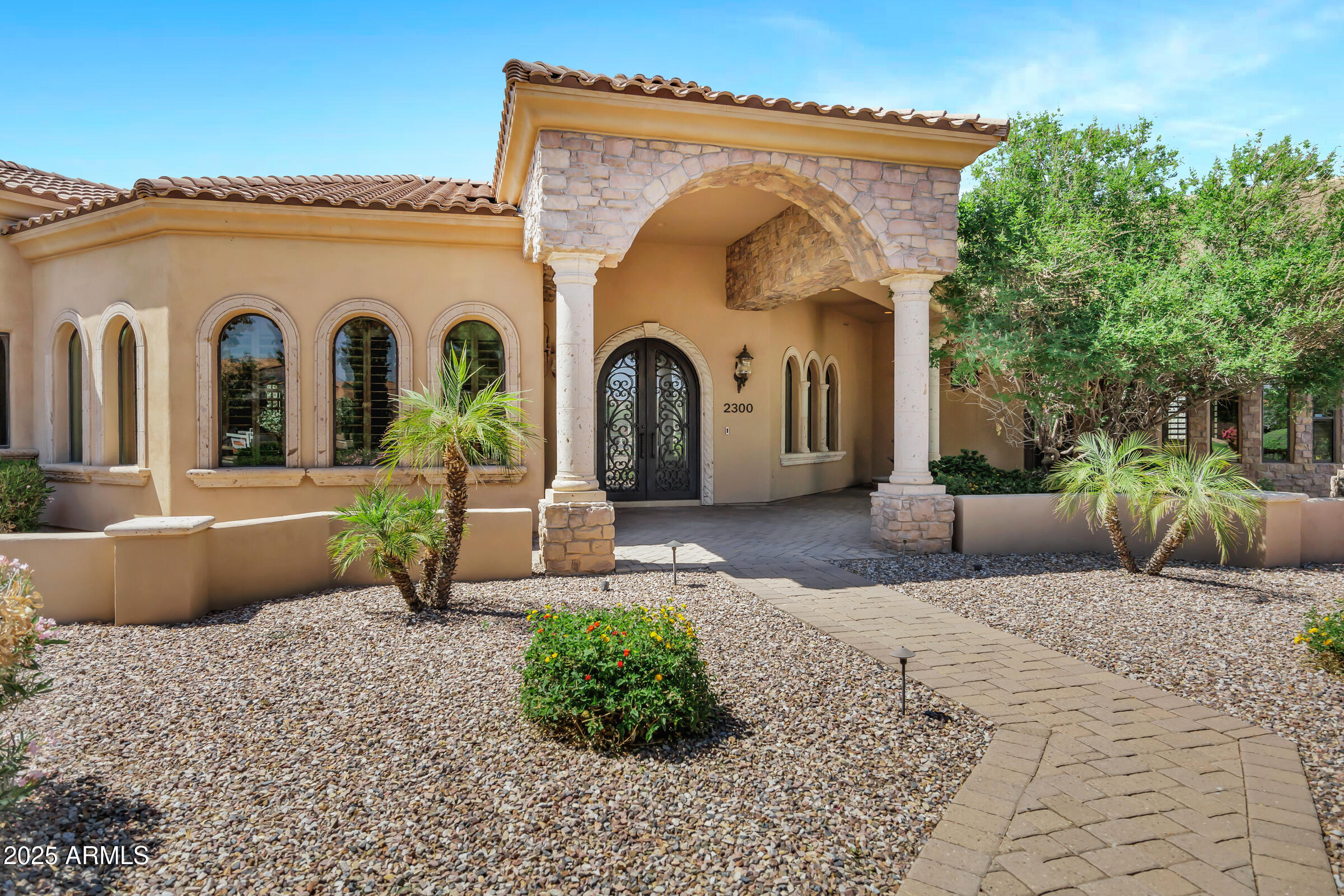 2300 E SANOQUE Court