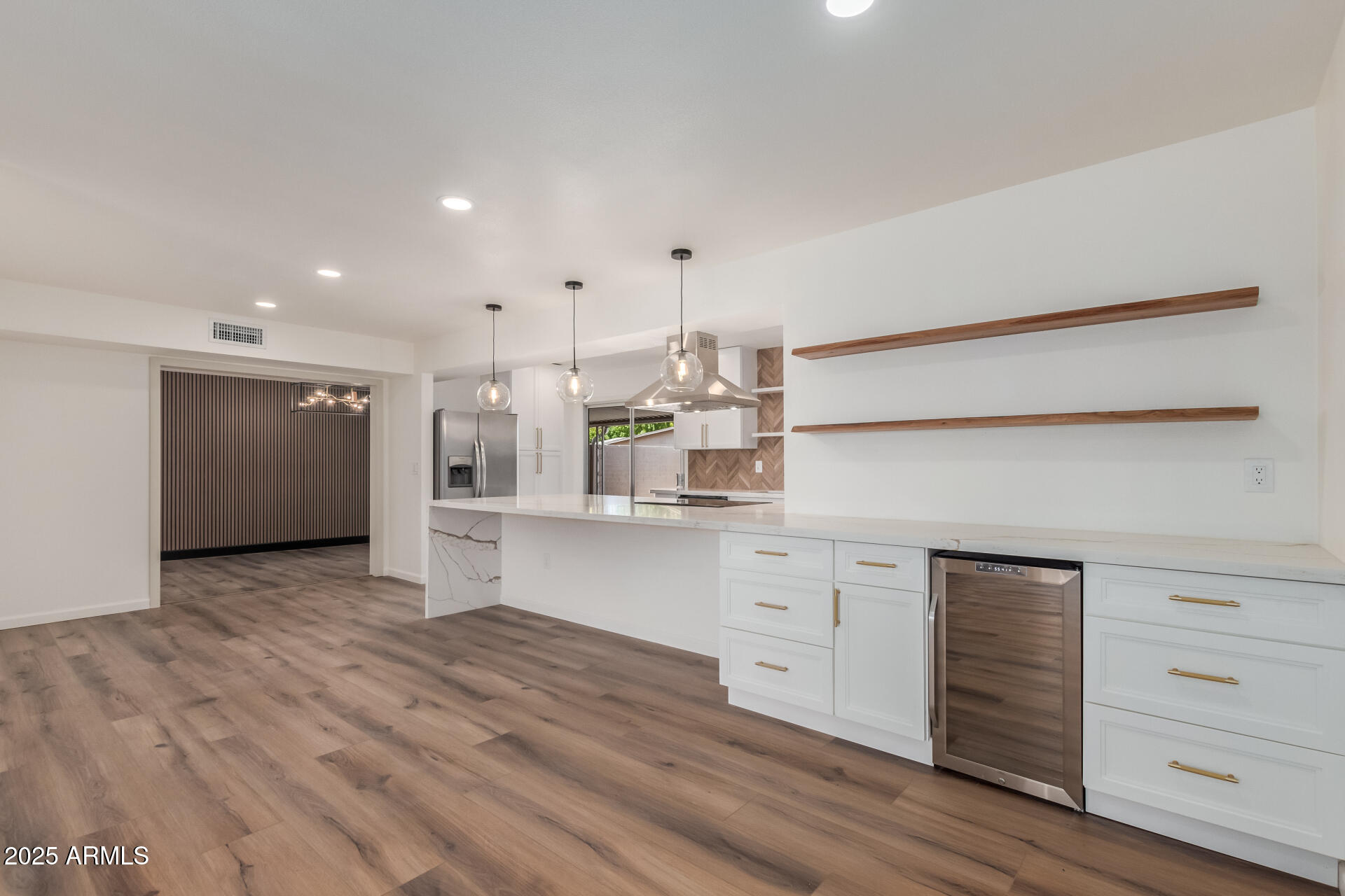 10554 W GRANADA Drive