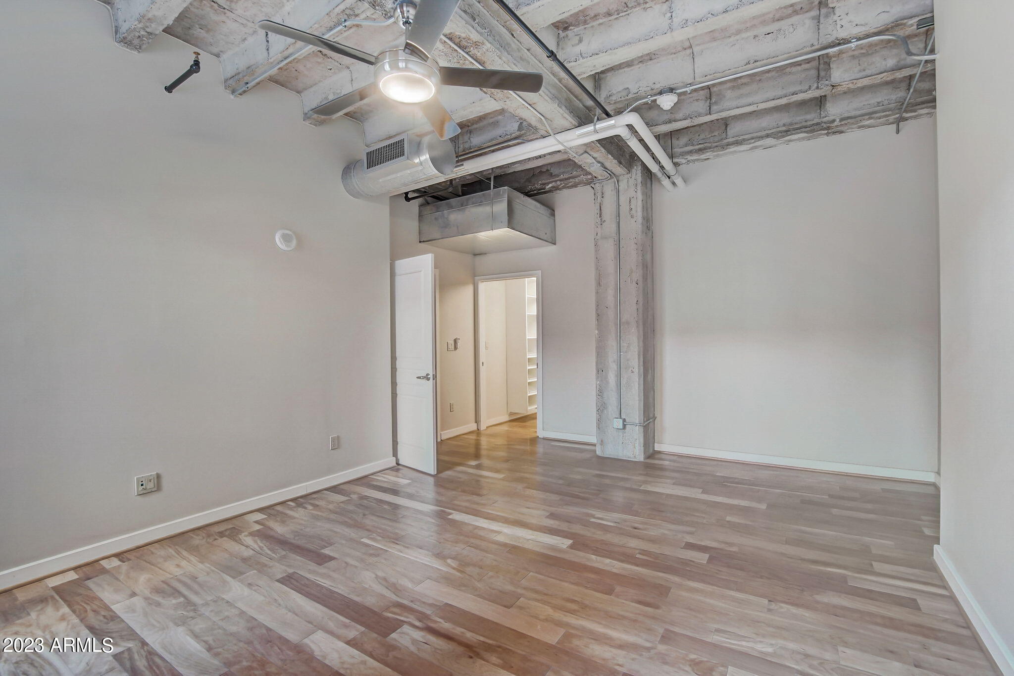 114 W ADAMS Street 506