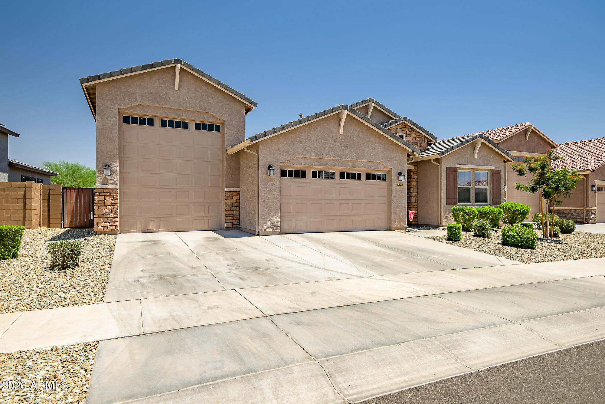 17140 W WHISPERING WIND Drive