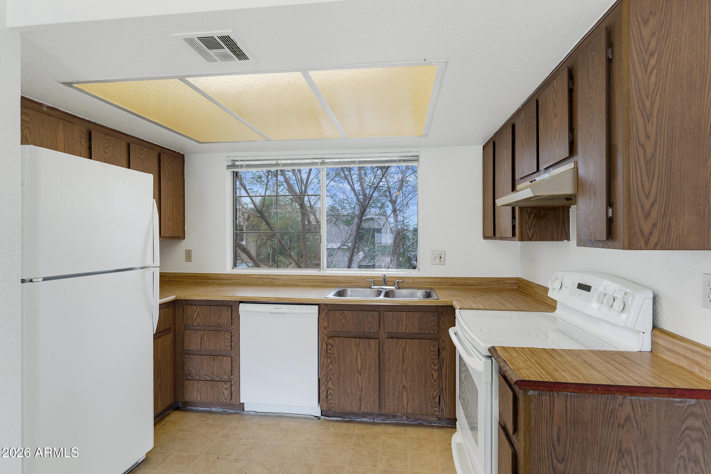 10815 N 15th Lane Apt 3