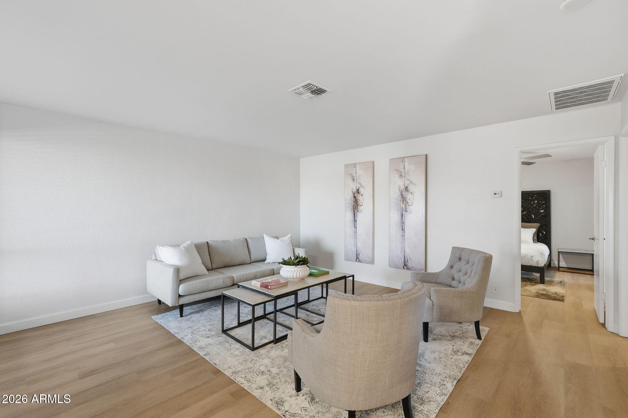 409 W PONTIAC Drive 1