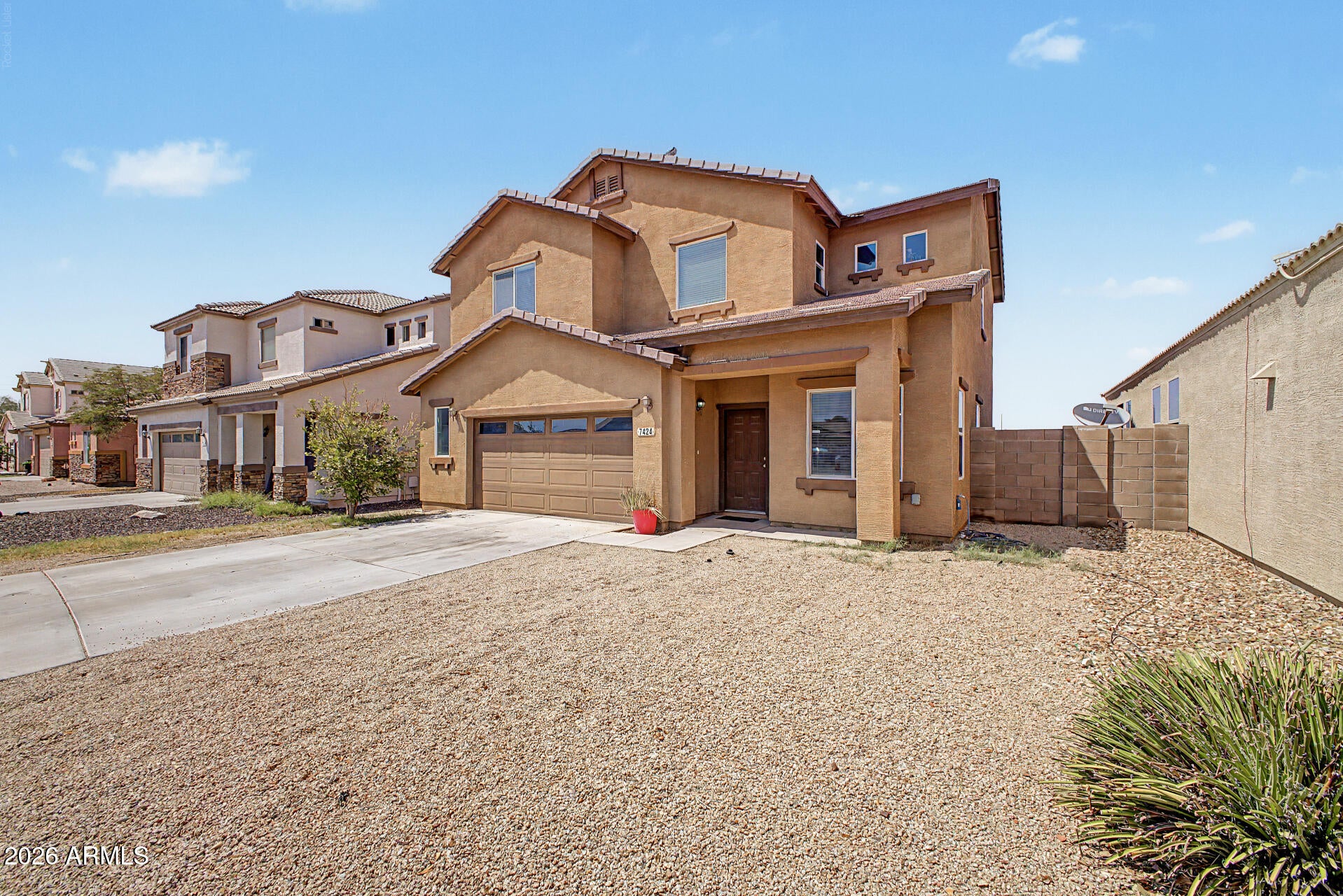 7424 W WOLF Street
