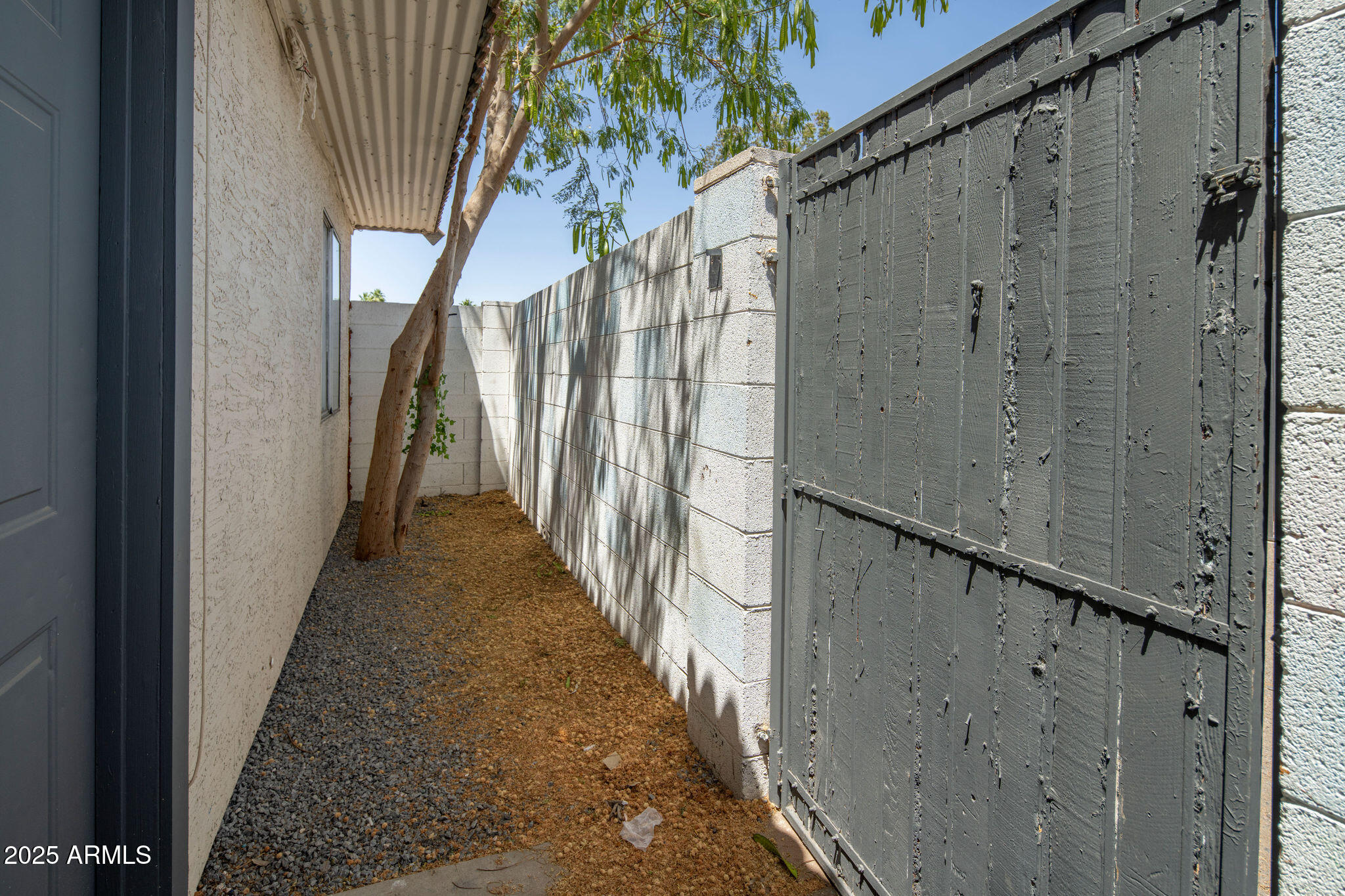 2726 E Tierra Buena Lane