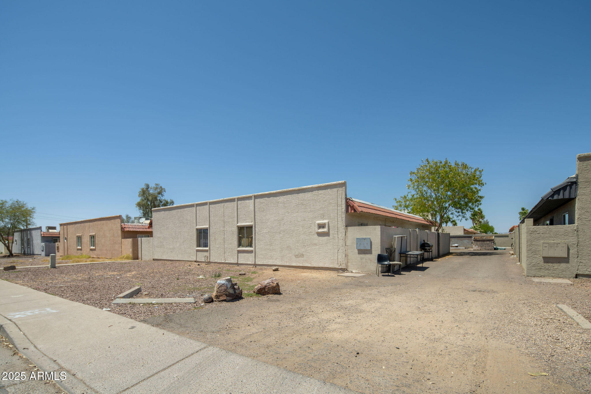 2726 E Tierra Buena Lane