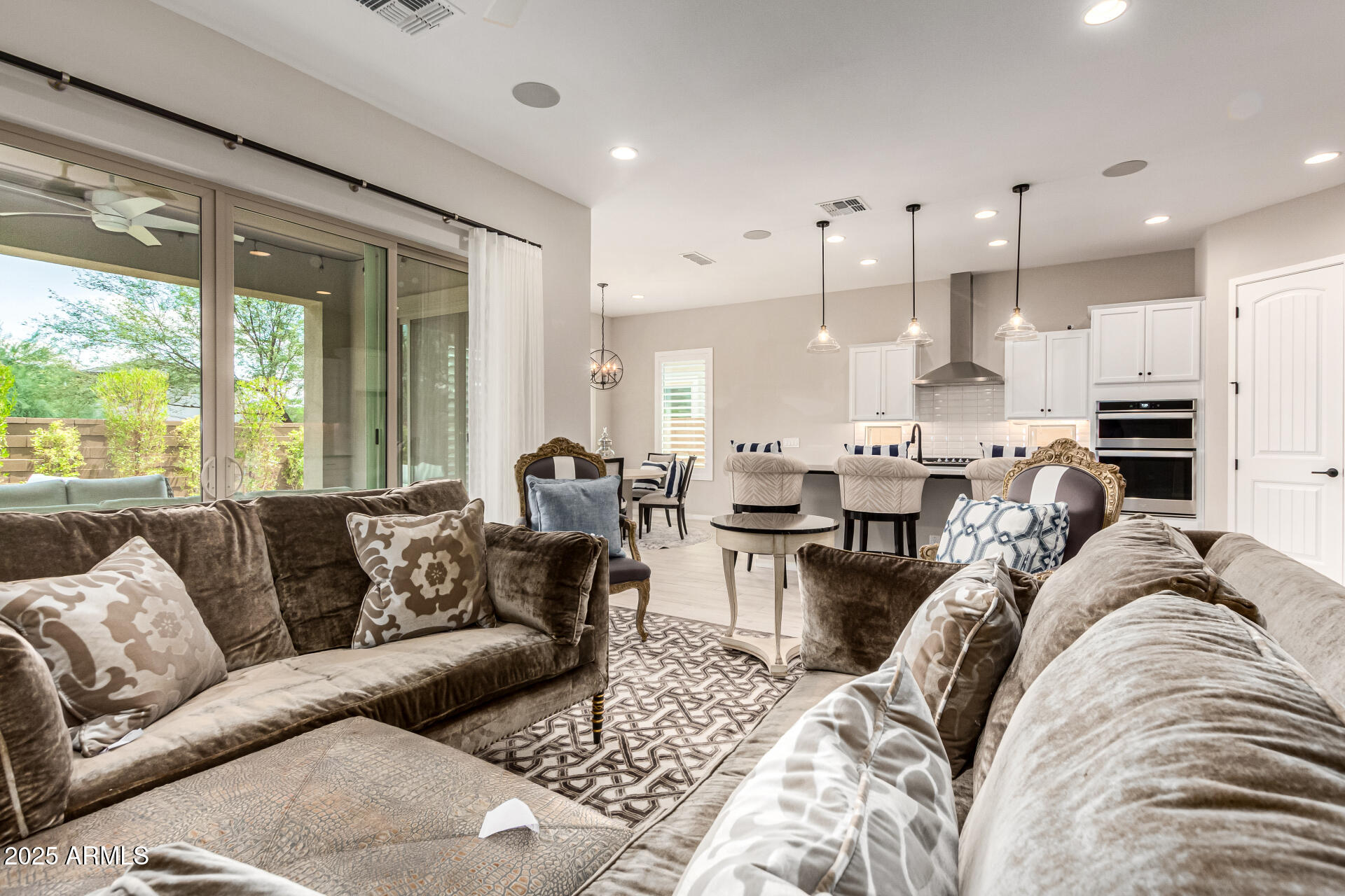 2831 E LOS GATOS Drive