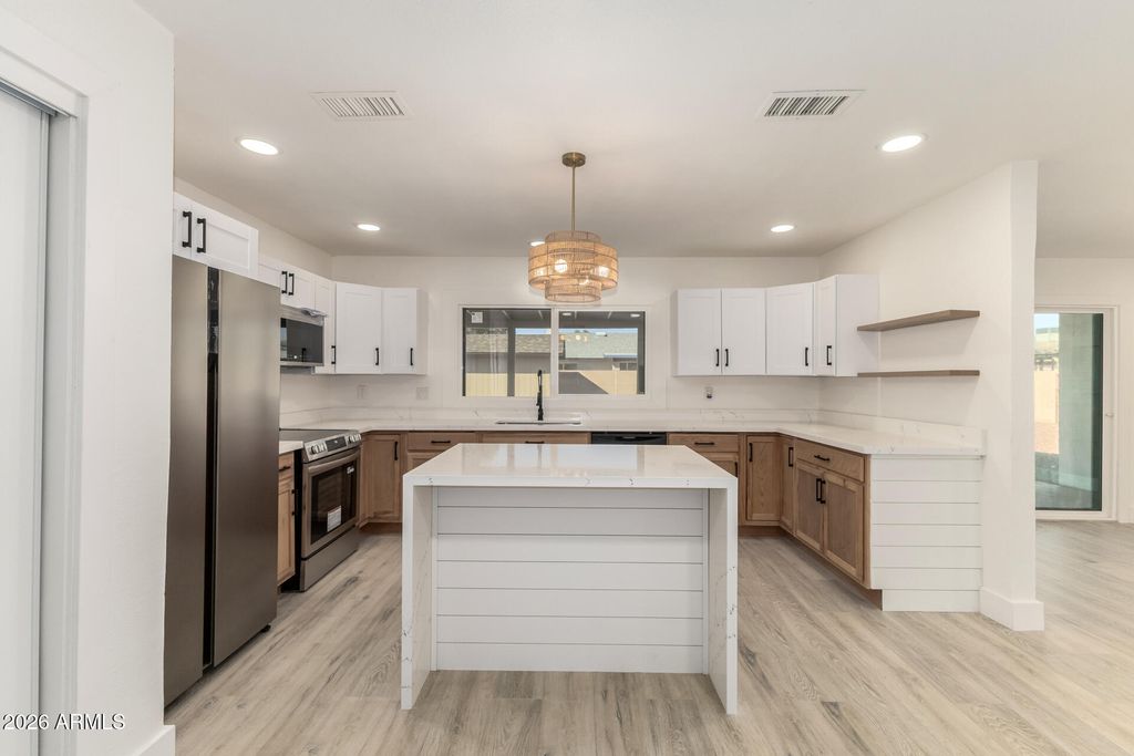 Photo of 4334 W Purdue Avenue, Glendale, AZ 85302 (MLS # 6995100)