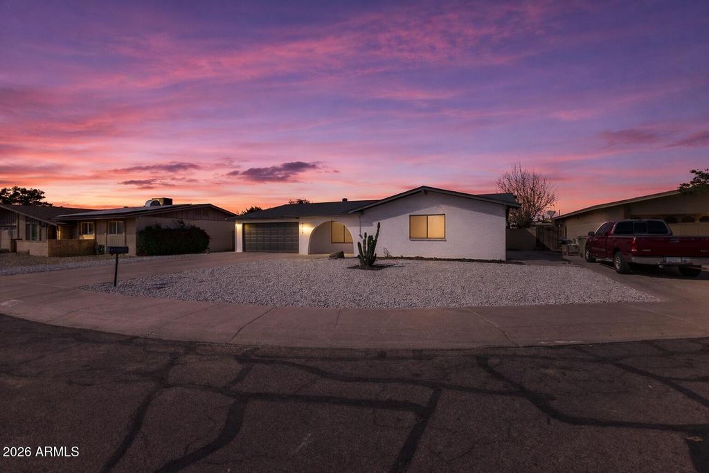 Photo of 4334 W Purdue Avenue, Glendale, AZ 85302 (MLS # 6995100)