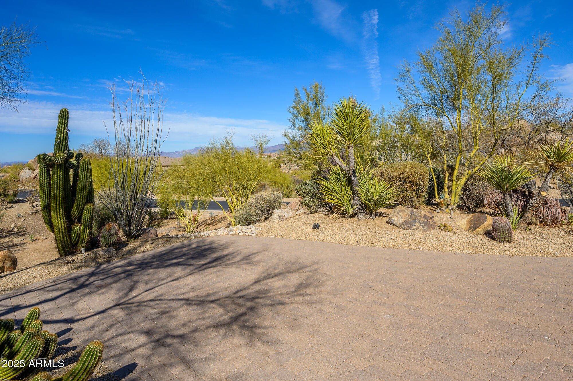 10567 E MARK Lane