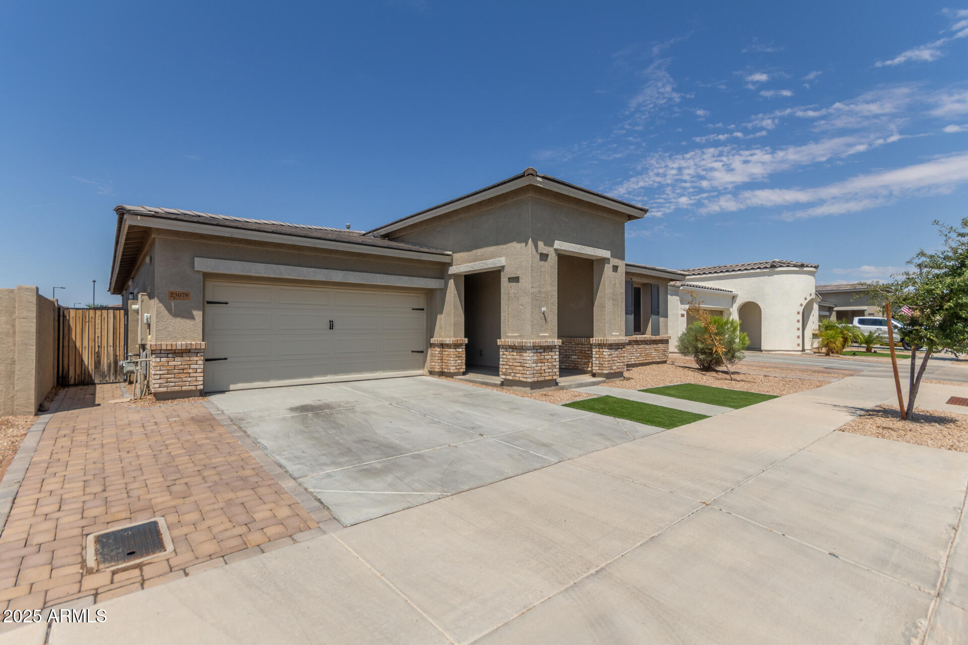 23078 E CALLE DE FLORES --