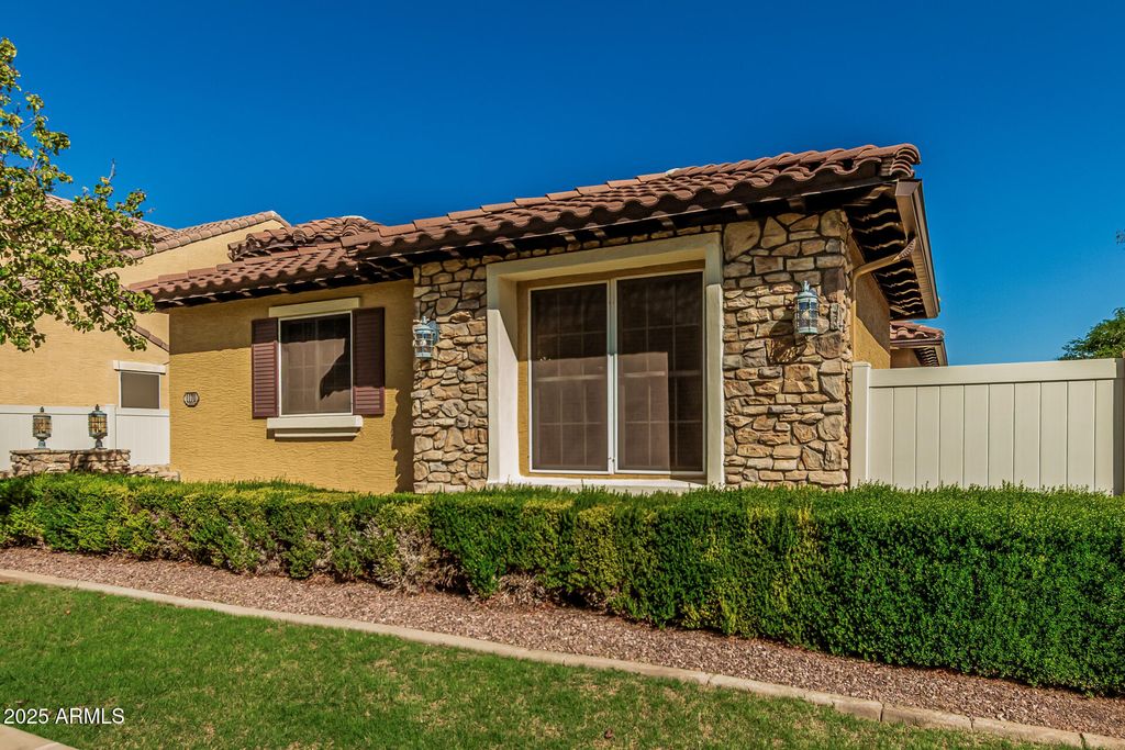 Photo of 1170 S Storment Lane, Gilbert, AZ 85296 (MLS # 6937753)