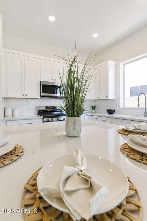 710 W CHERRYWOOD Drive Chandler AZ 85248