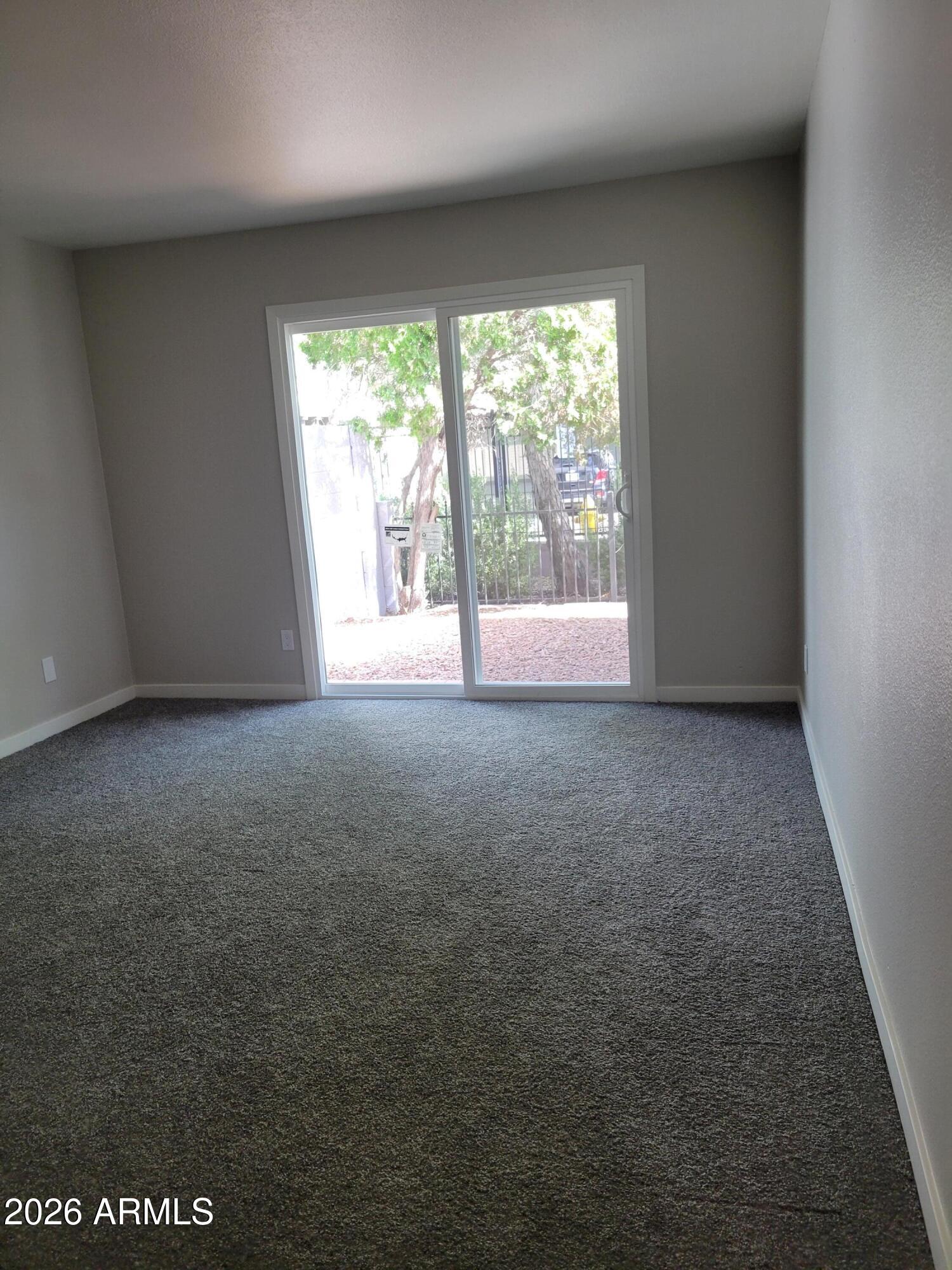 531 W OXFORD Drive
