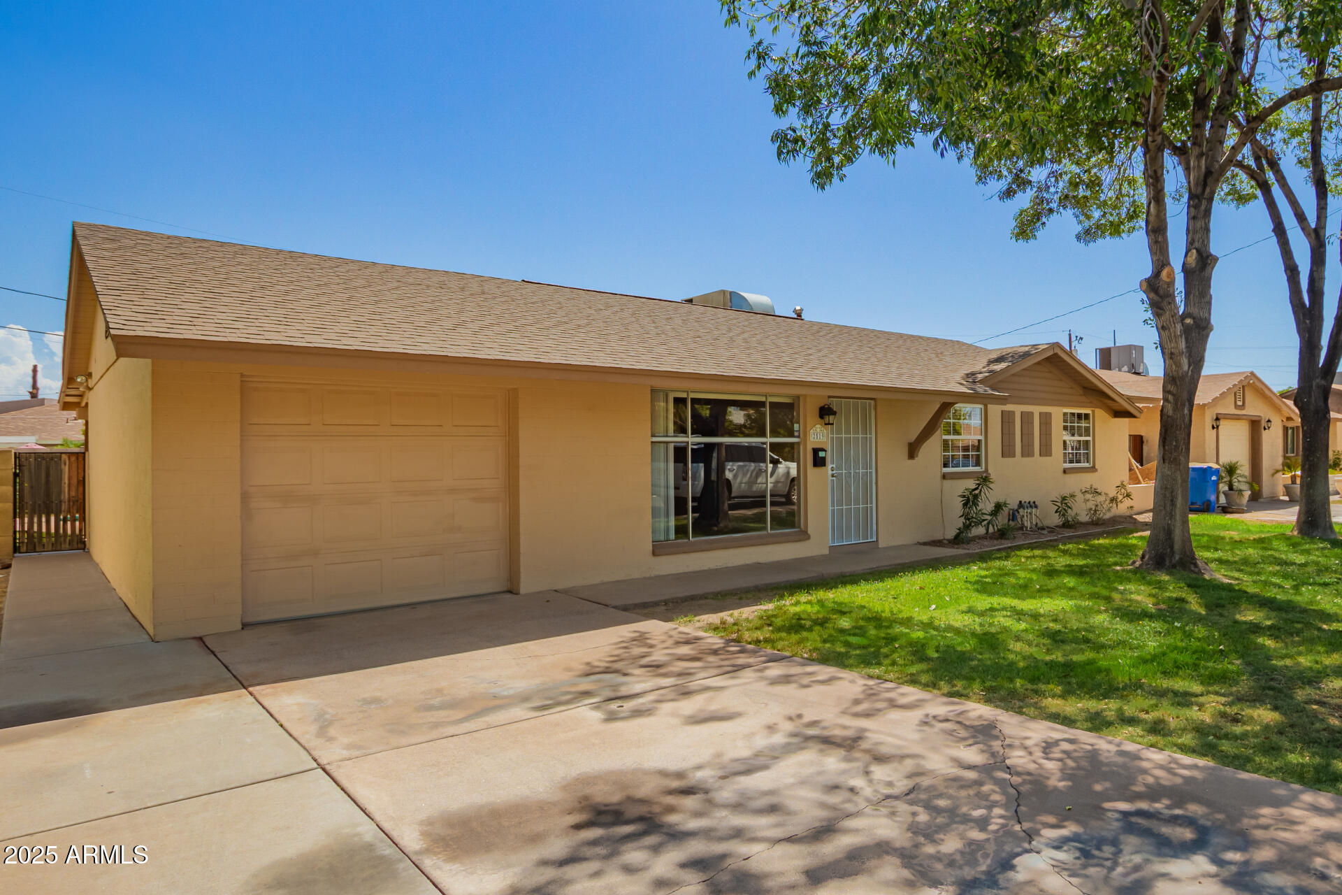 2519 W COLUMBINE Drive