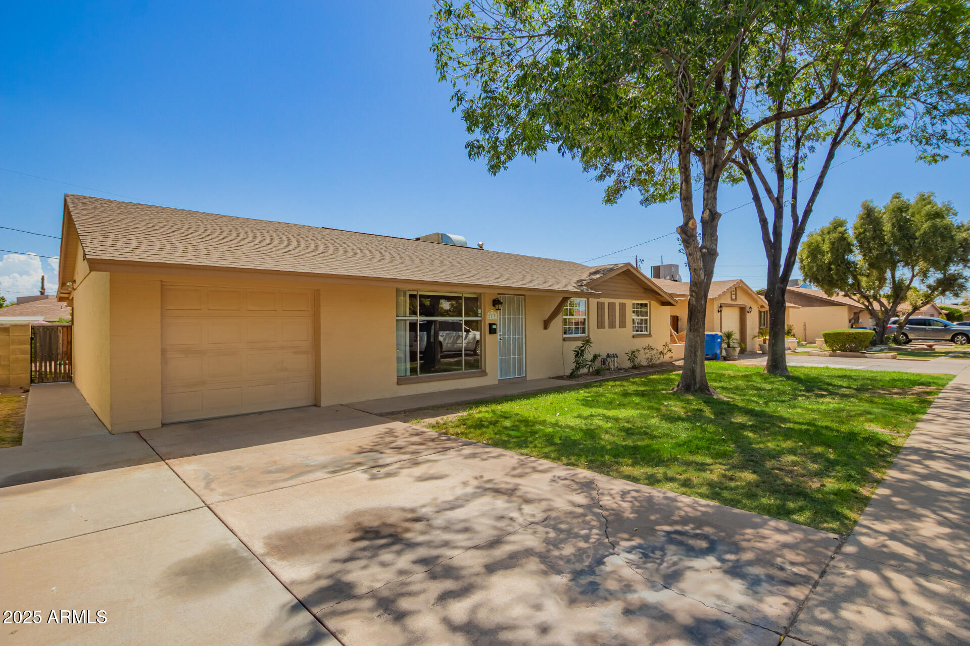 2519 W COLUMBINE Drive