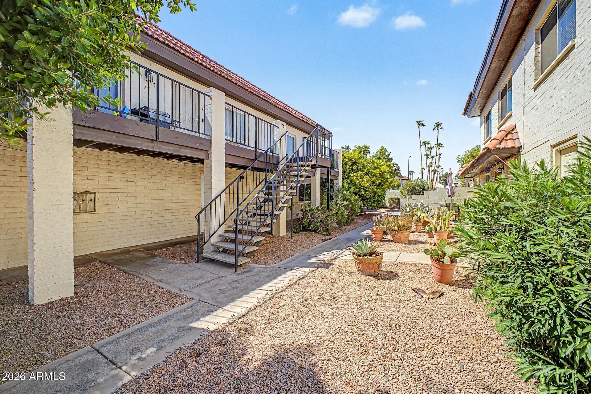 1916 W MORNINGSIDE Drive 66