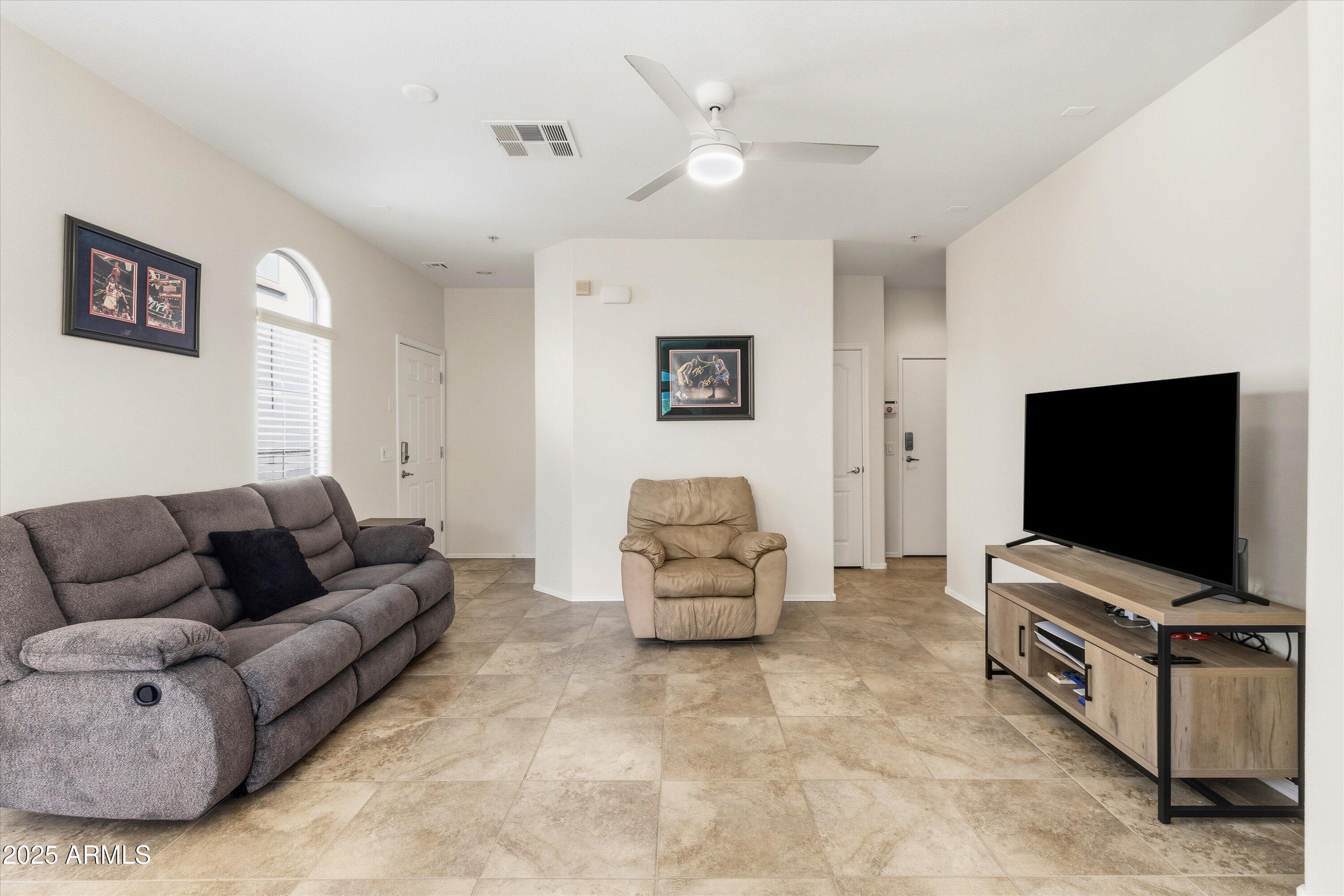 2727 N PRICE Road 50