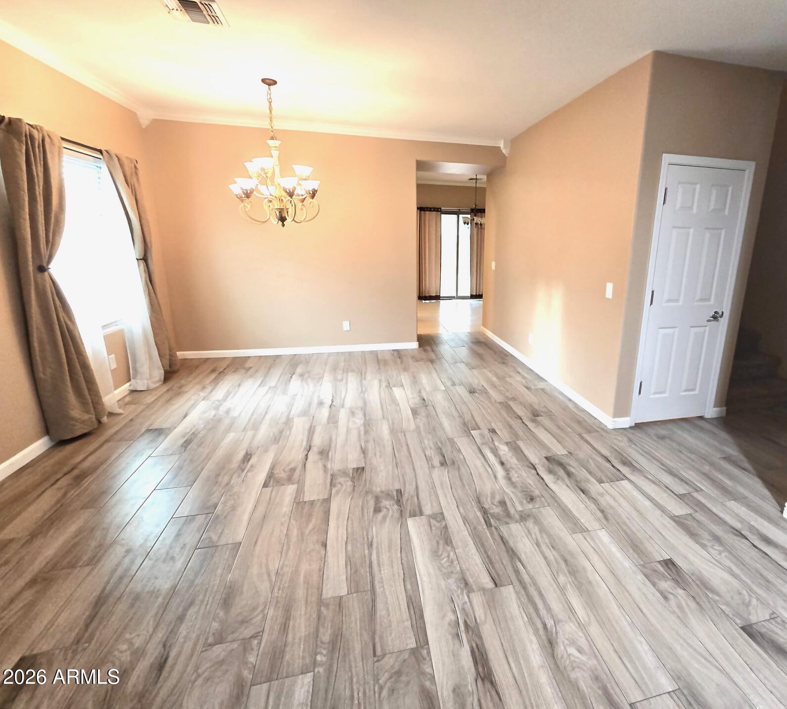 19296 W ADAMS Street